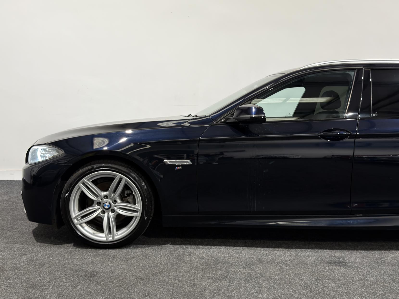 BMW 5 Series 2.0 520d M Sport Touring 5dr Diesel Auto Euro 6 (s/s) (190 ps)