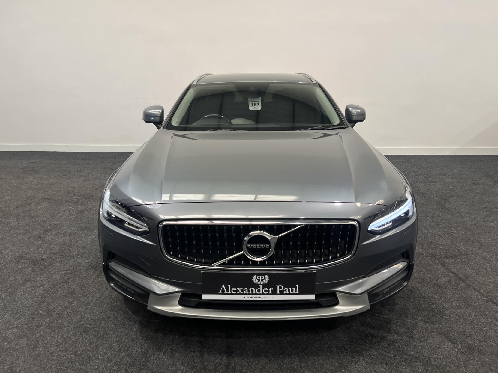 Volvo V90 Cross Country 2.0 D4 Pro Estate 5dr Diesel Auto AWD Euro 6 (s/s) (190 ps)