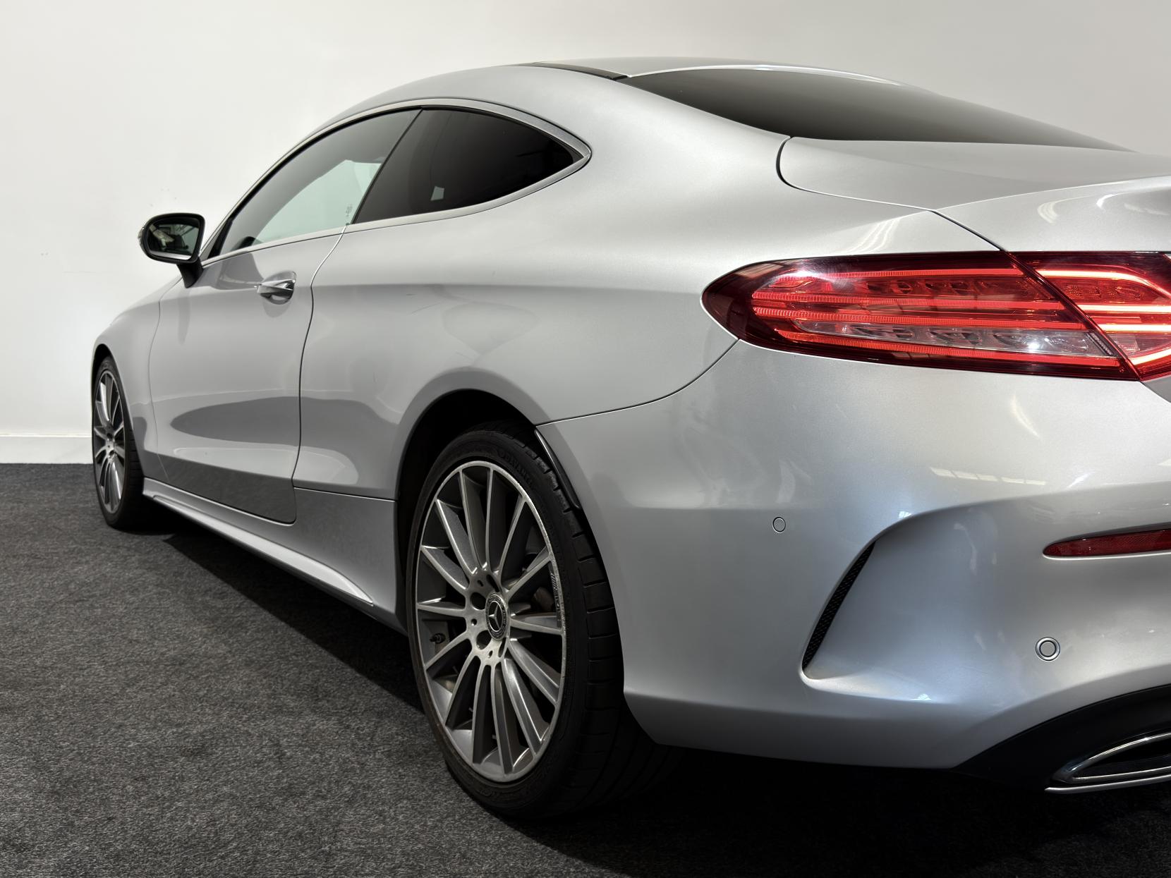 Mercedes-Benz C Class 2.1 C220d AMG Line (Premium) Coupe 2dr Diesel G-Tronic+ Euro 6 (s/s) (170 ps)