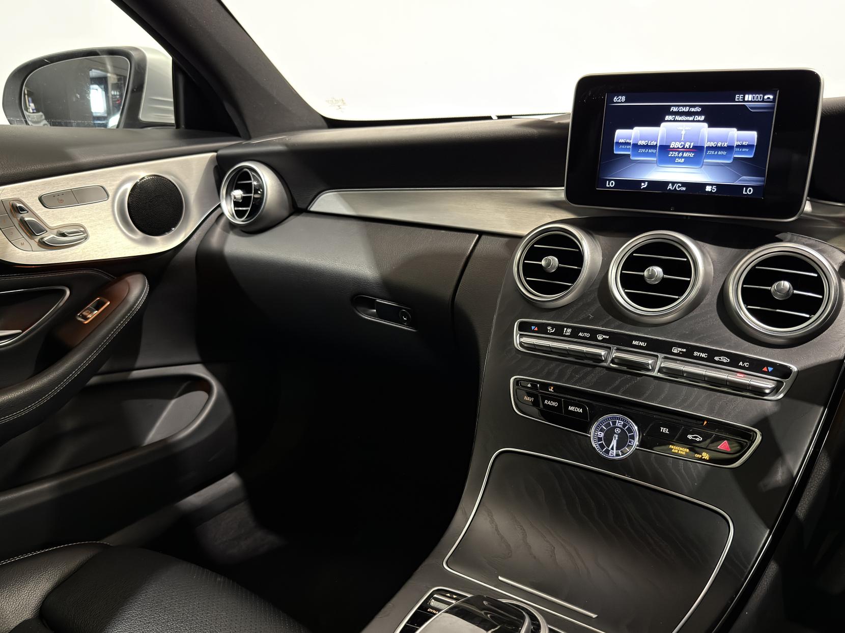 Mercedes-Benz C Class 2.1 C220d AMG Line (Premium) Coupe 2dr Diesel G-Tronic+ Euro 6 (s/s) (170 ps)