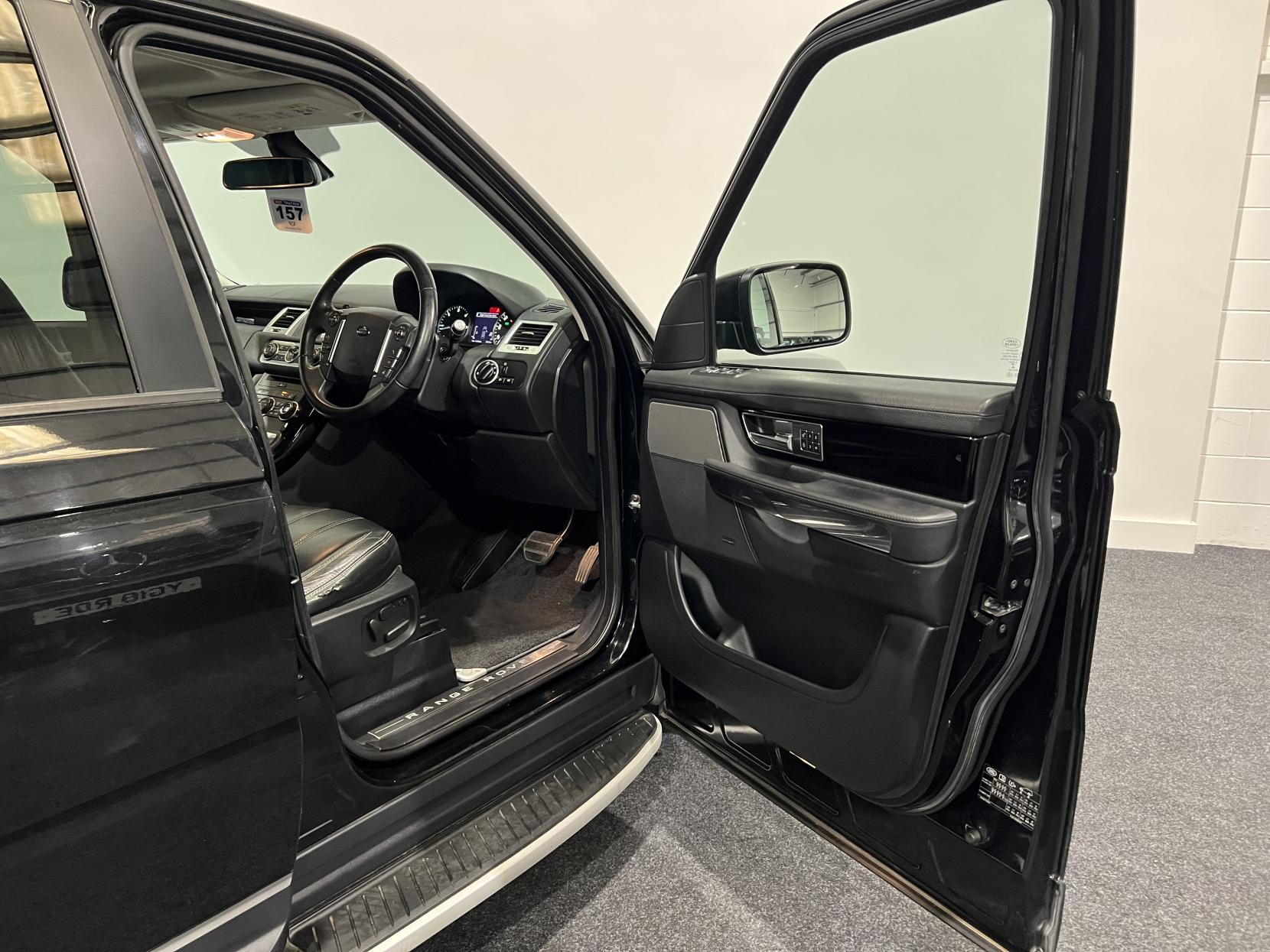 Land Rover Range Rover Sport 3.0 SD V6 HSE SUV 5dr Diesel Auto 4WD Euro 5 (255 bhp)