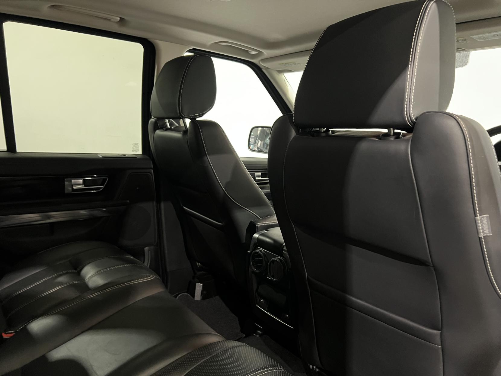 Land Rover Range Rover Sport 3.0 SD V6 HSE SUV 5dr Diesel Auto 4WD Euro 5 (255 bhp)