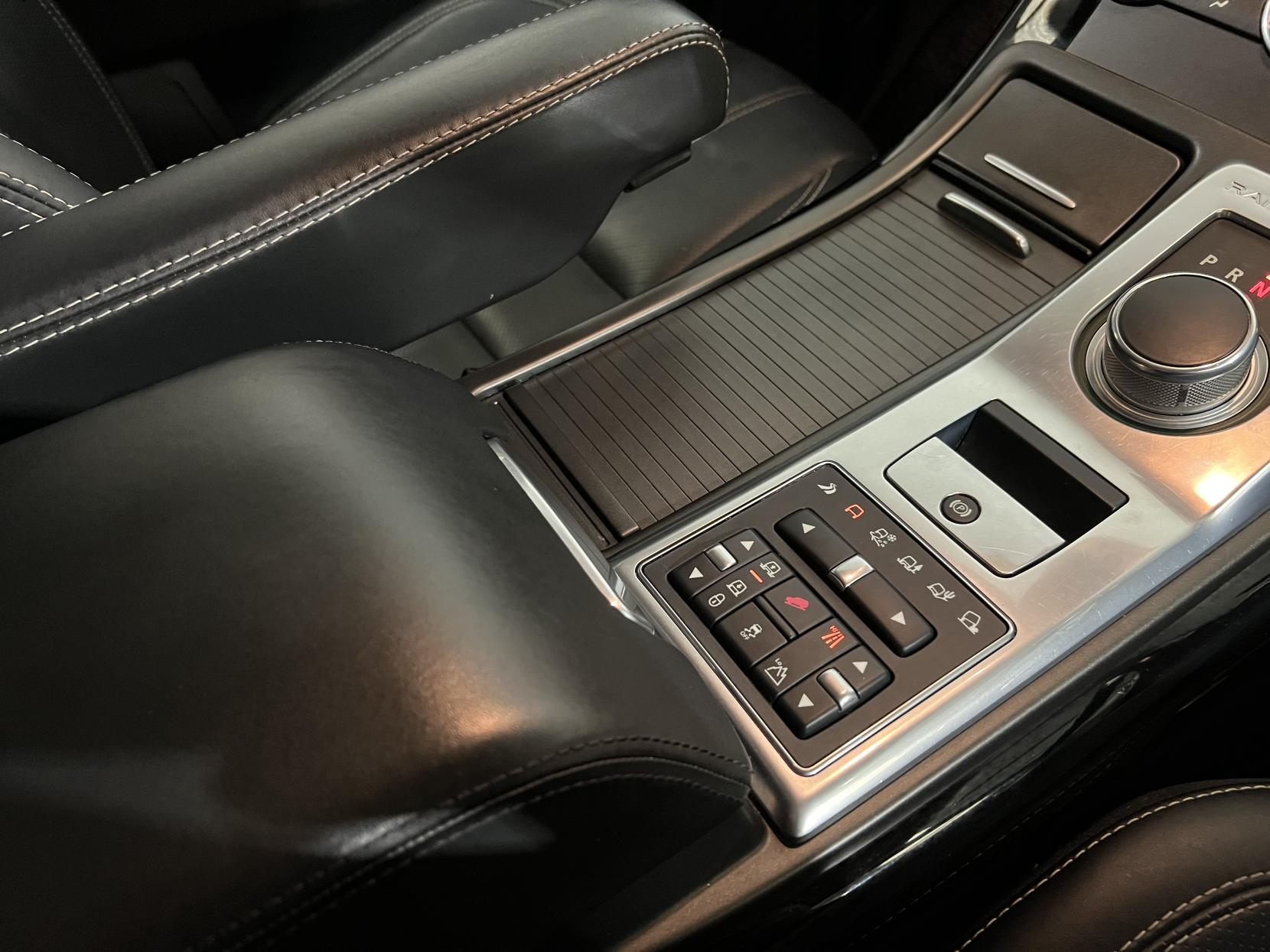 Land Rover Range Rover Sport 3.0 SD V6 HSE SUV 5dr Diesel Auto 4WD Euro 5 (255 bhp)