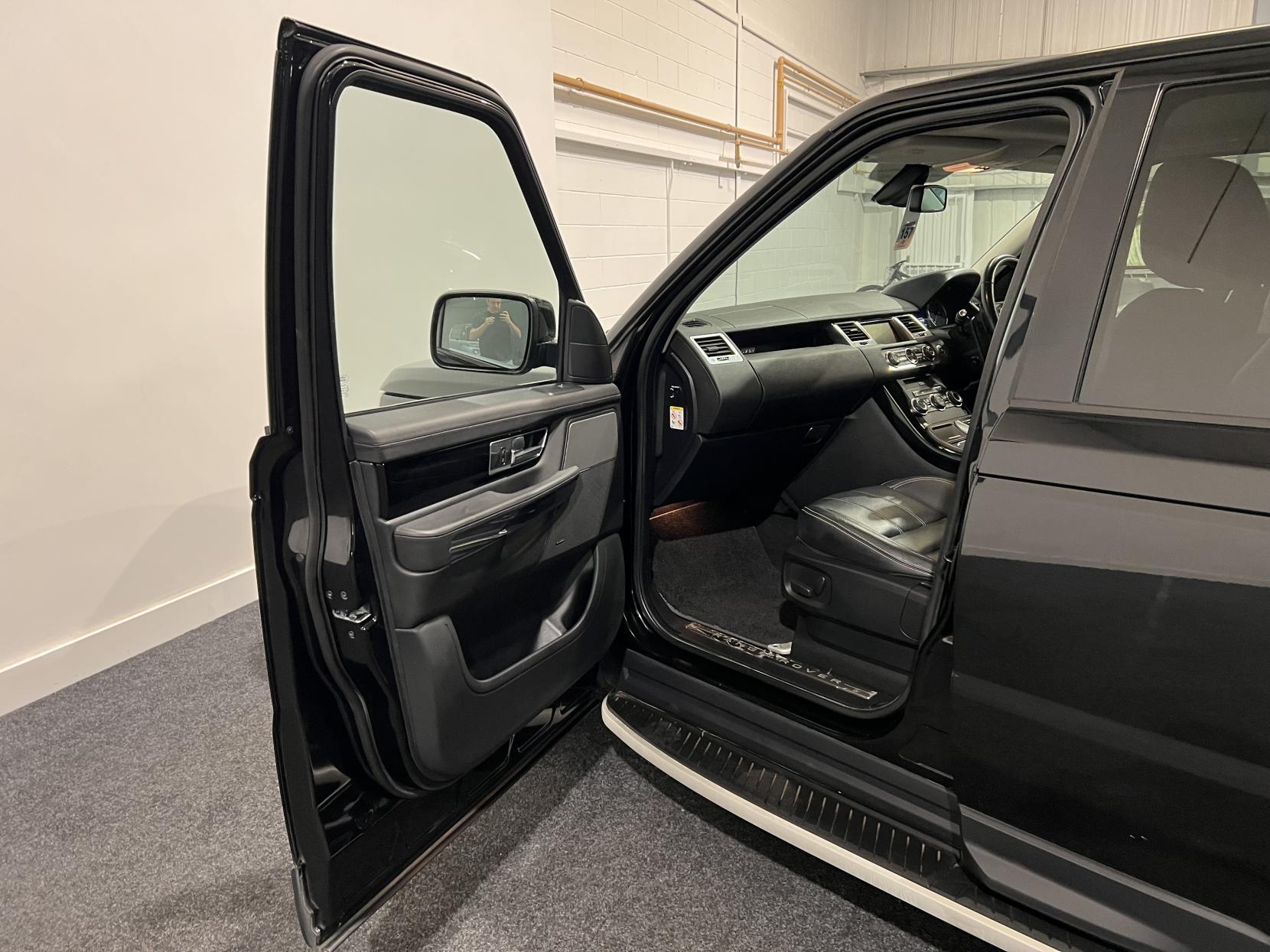 Land Rover Range Rover Sport 3.0 SD V6 HSE SUV 5dr Diesel Auto 4WD Euro 5 (255 bhp)