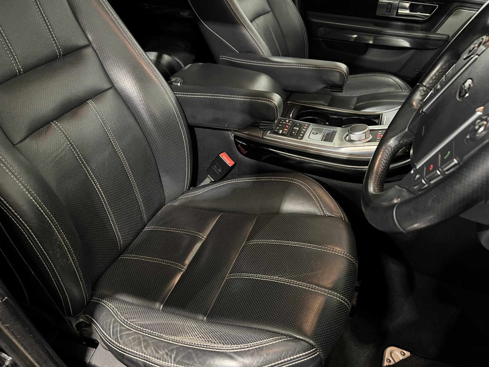 Land Rover Range Rover Sport 3.0 SD V6 HSE SUV 5dr Diesel Auto 4WD Euro 5 (255 bhp)