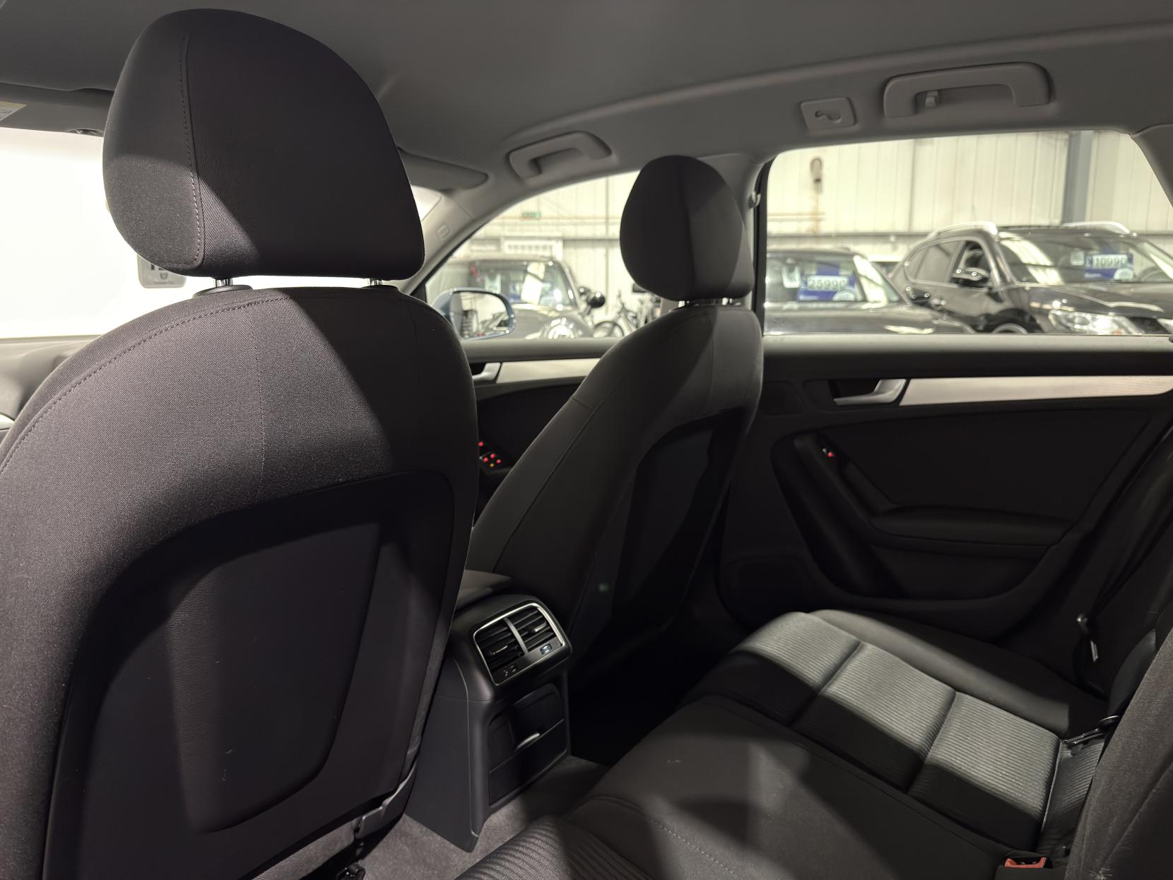 Audi A4 Avant 2.0 TDI ultra SE Estate 5dr Diesel Manual Euro 6 (s/s) (163 ps)