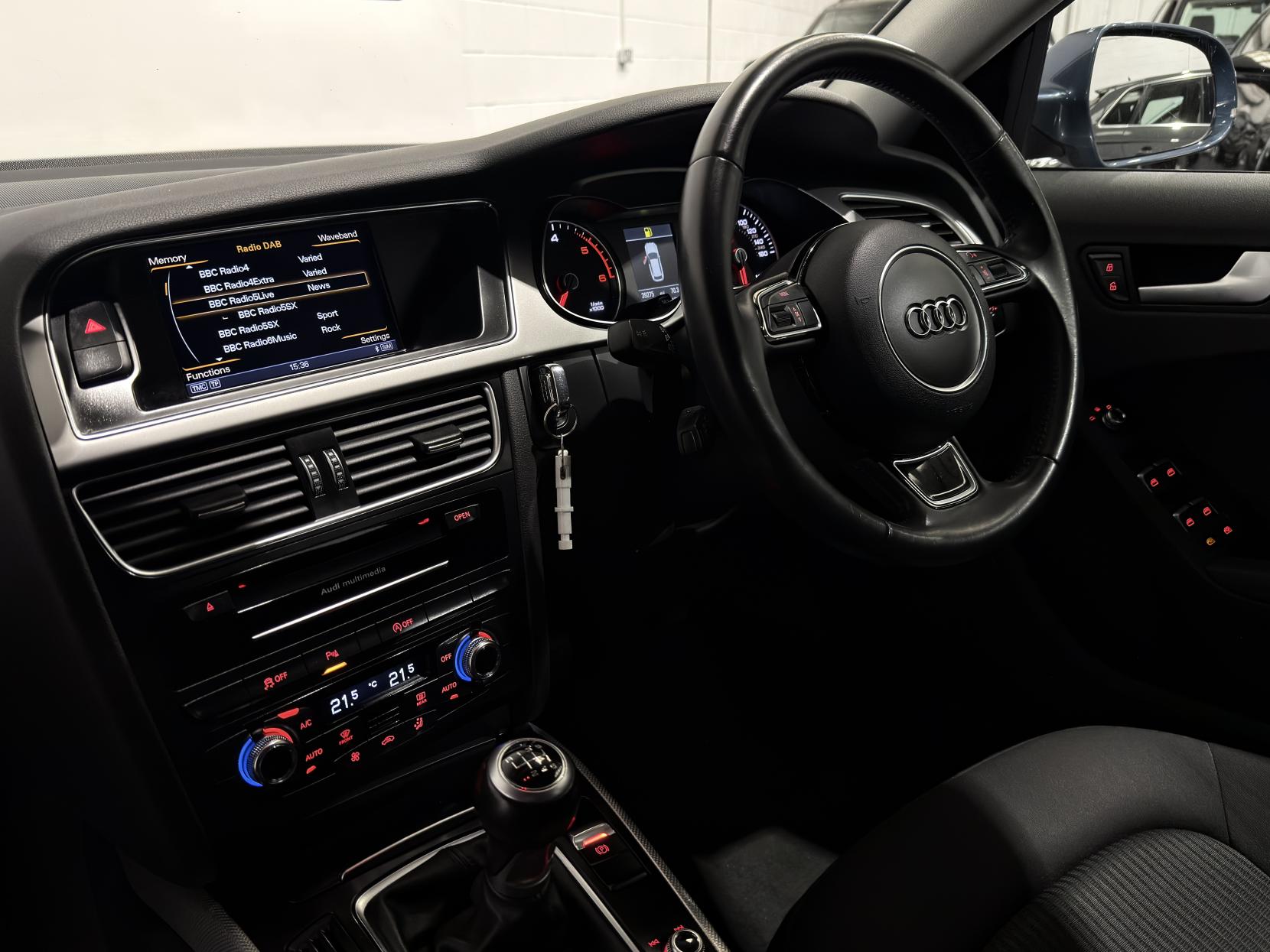 Audi A4 Avant 2.0 TDI ultra SE Estate 5dr Diesel Manual Euro 6 (s/s) (163 ps)