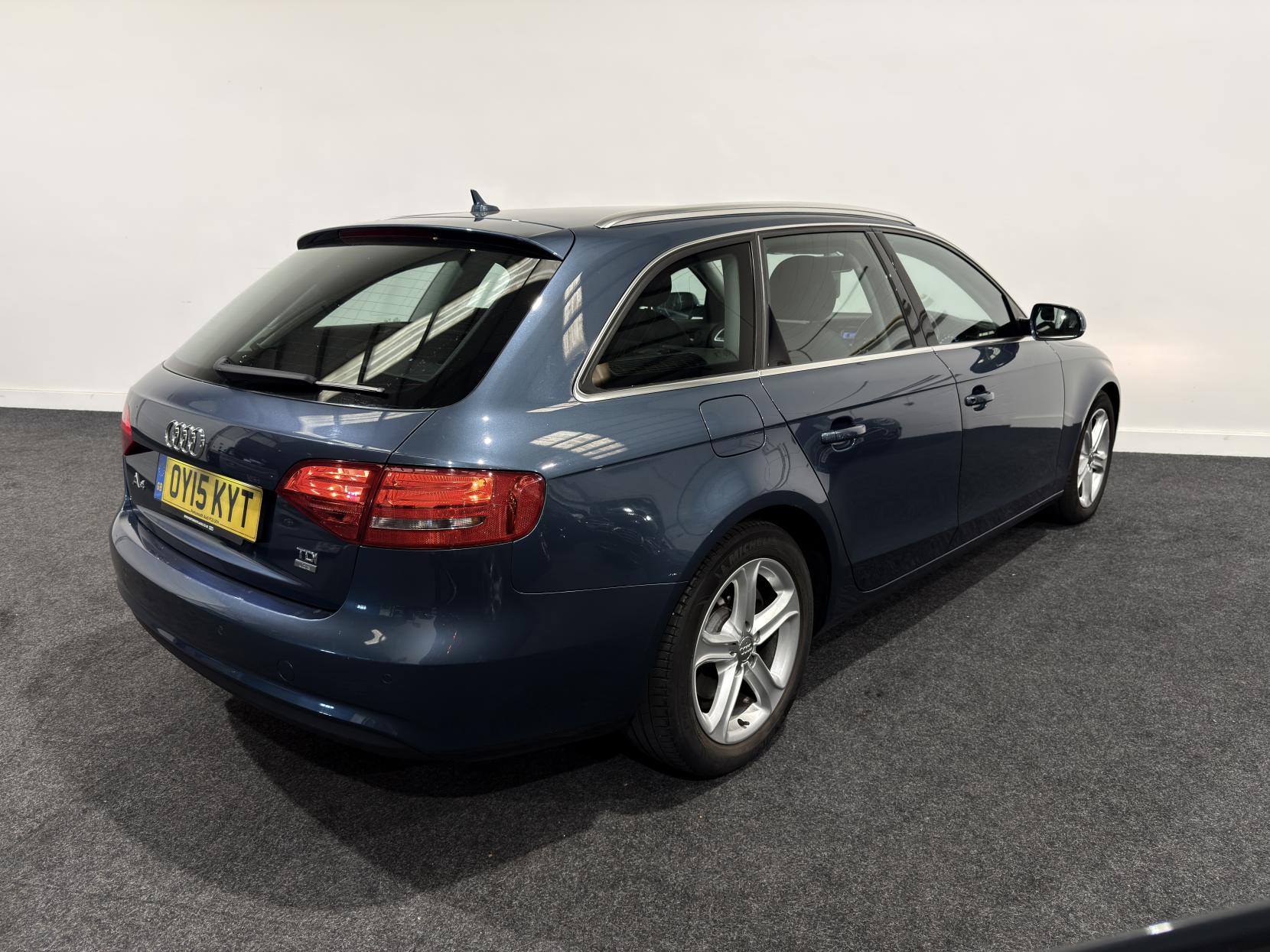 Audi A4 Avant 2.0 TDI ultra SE Estate 5dr Diesel Manual Euro 6 (s/s) (163 ps)