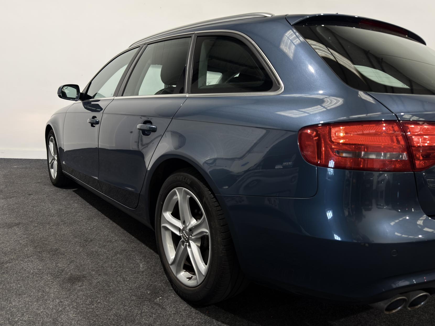 Audi A4 Avant 2.0 TDI ultra SE Estate 5dr Diesel Manual Euro 6 (s/s) (163 ps)