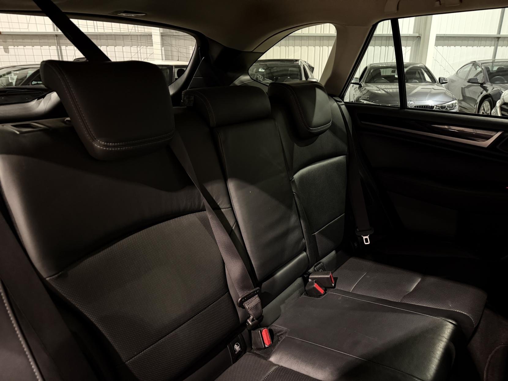 Subaru Outback 2.0D SE Premium Estate 5dr Diesel Lineartronic 4WD Euro 6 (150 ps)