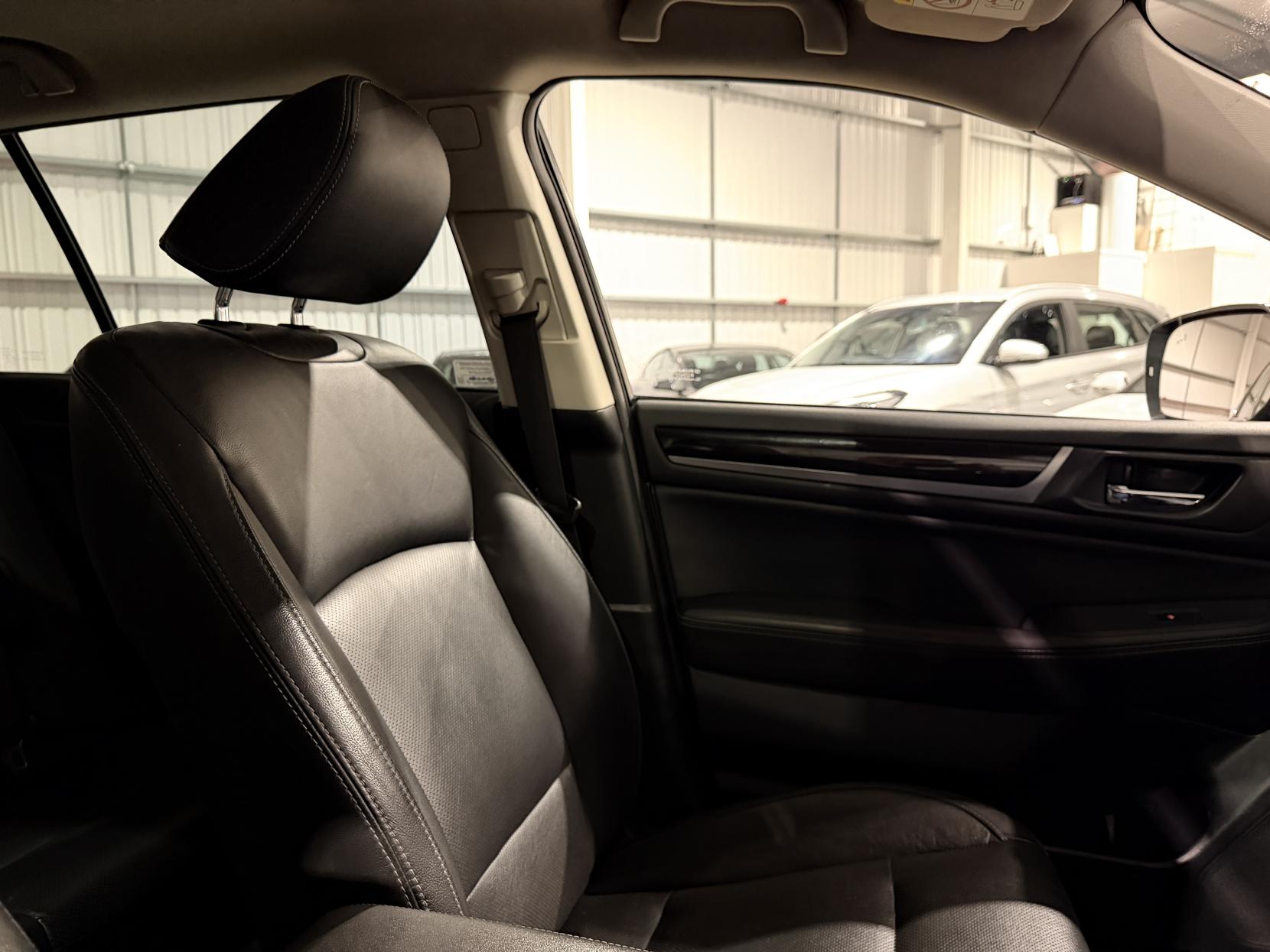 Subaru Outback 2.0D SE Premium Estate 5dr Diesel Lineartronic 4WD Euro 6 (150 ps)