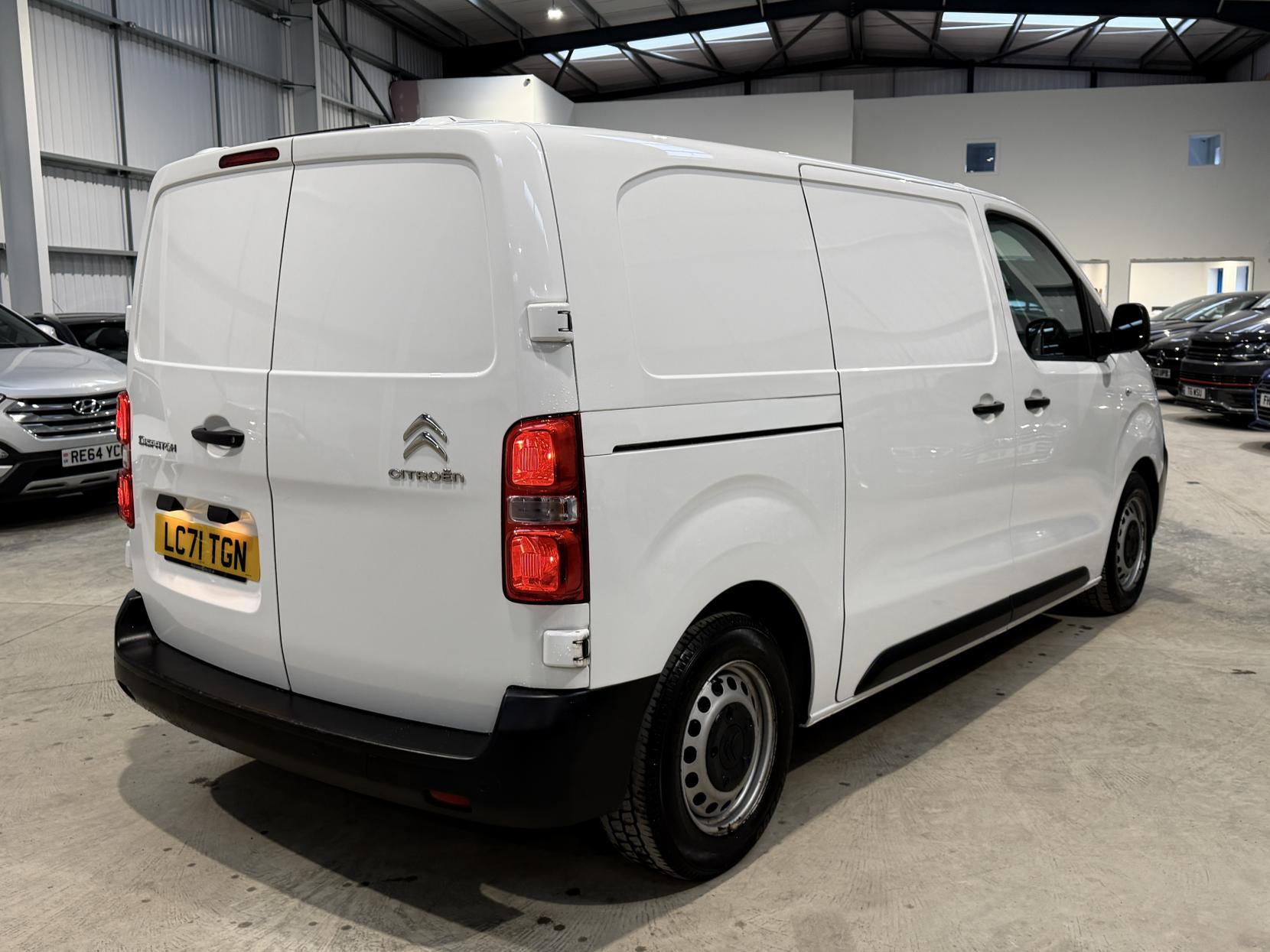 Citroen Dispatch 1.5 BlueHDi 1000 Enterprise Pro M Panel Van 6dr Diesel Manual FWD 2 Euro 6 (s/s) (100 ps)