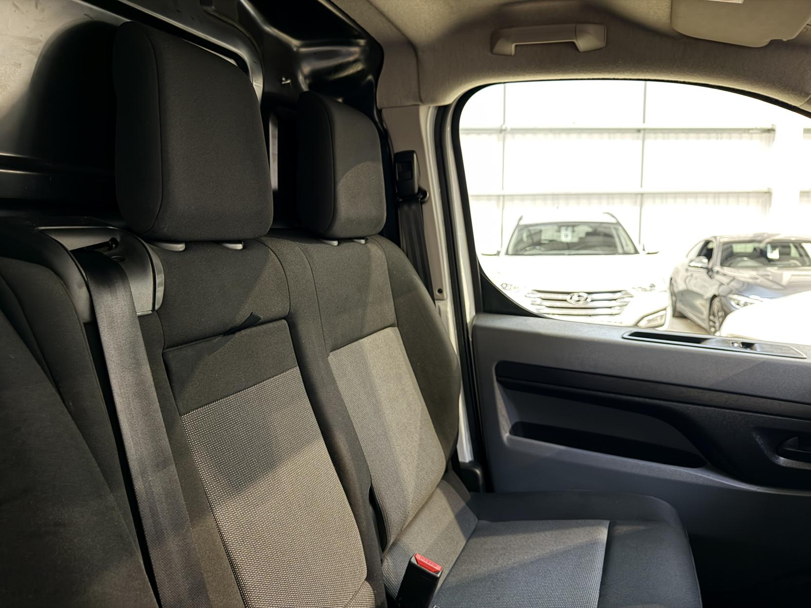 Citroen Dispatch 1.5 BlueHDi 1000 Enterprise Pro M Panel Van 6dr Diesel Manual FWD 2 Euro 6 (s/s) (100 ps)