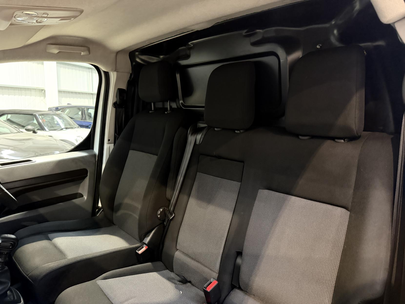 Citroen Dispatch 1.5 BlueHDi 1000 Enterprise Pro M Panel Van 6dr Diesel Manual FWD 2 Euro 6 (s/s) (100 ps)