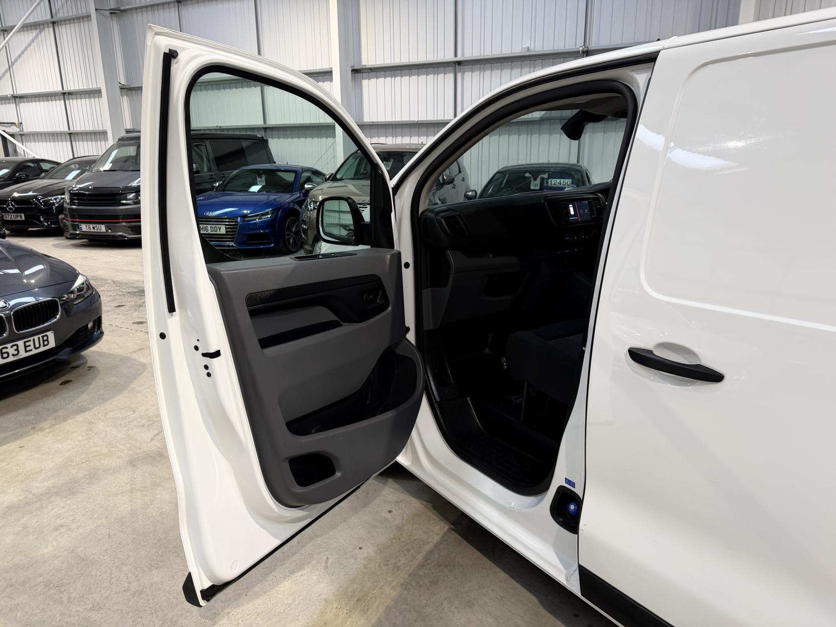 Citroen Dispatch 1.5 BlueHDi 1000 Enterprise Pro M Panel Van 6dr Diesel Manual FWD 2 Euro 6 (s/s) (100 ps)