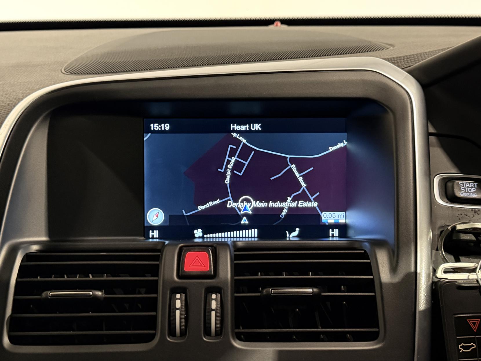 Volvo XC60 2.0 D4 SE Nav SUV 5dr Diesel Manual Euro 6 (s/s) (181 ps)