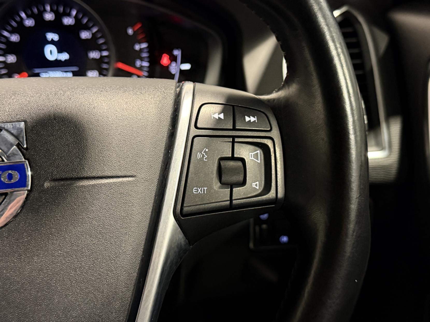 Volvo XC60 2.0 D4 SE Nav SUV 5dr Diesel Manual Euro 6 (s/s) (181 ps)