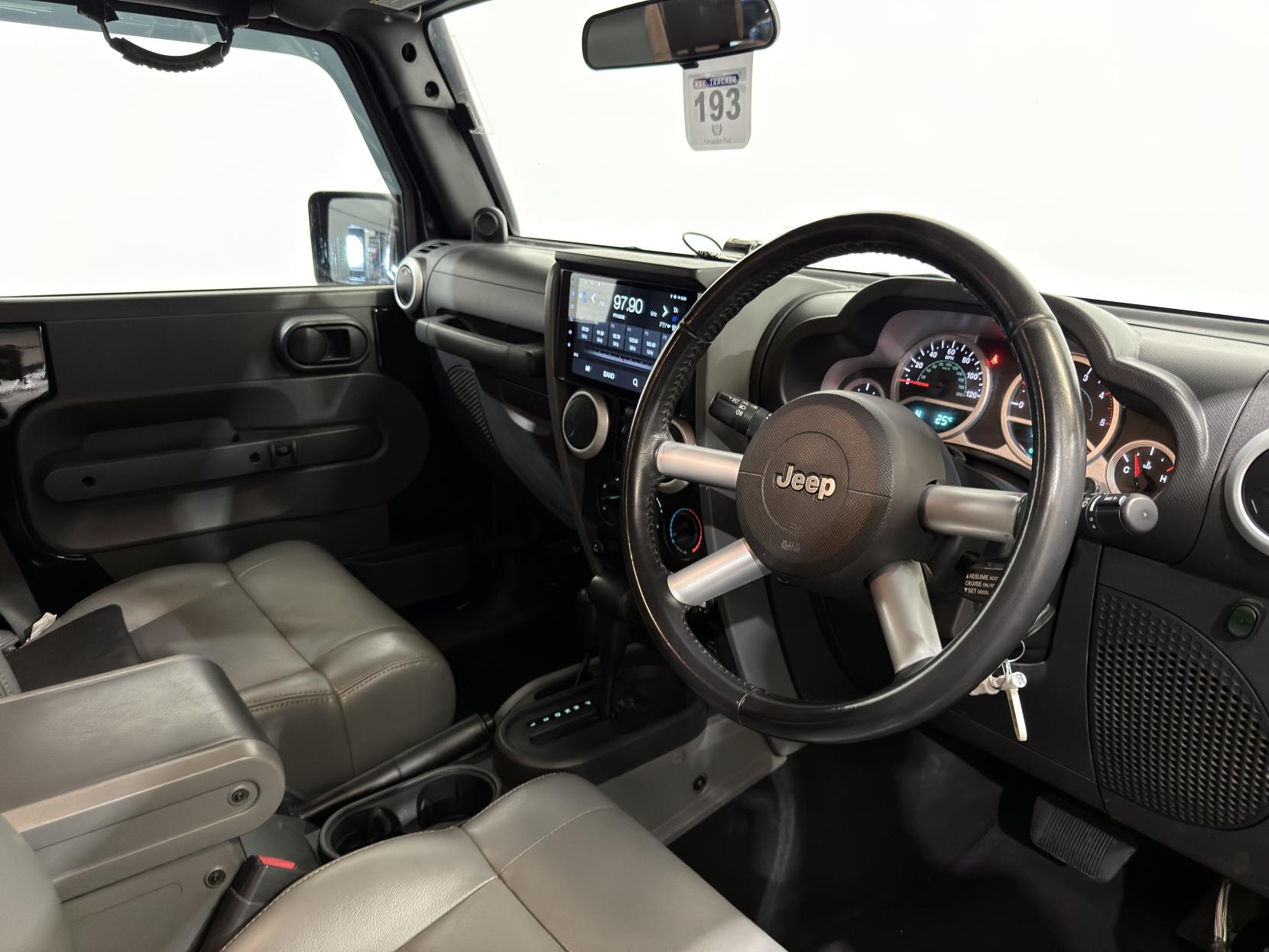 Jeep Wrangler 2.8 CRD Ultimate Unlimited SUV 4dr Diesel Auto 4WD Euro 4 (174 bhp)