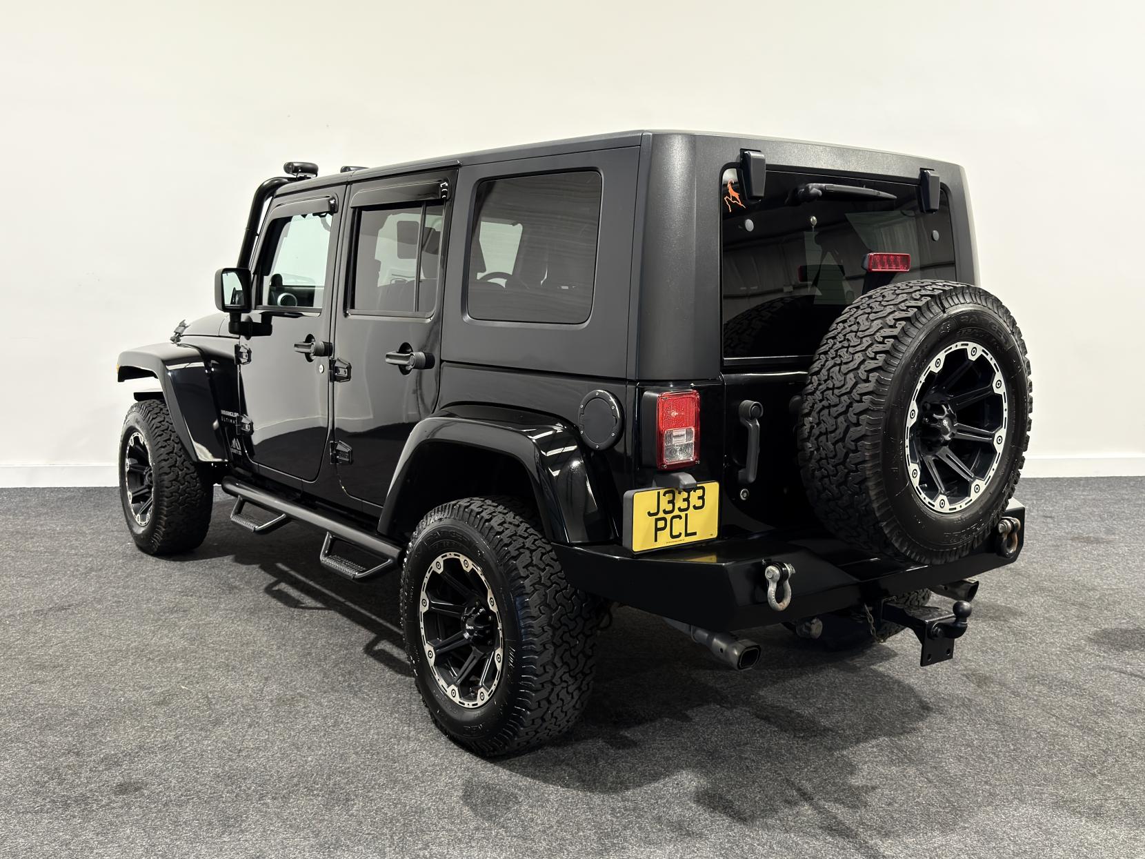 Jeep Wrangler 2.8 CRD Ultimate Unlimited SUV 4dr Diesel Auto 4WD Euro 4 (174 bhp)