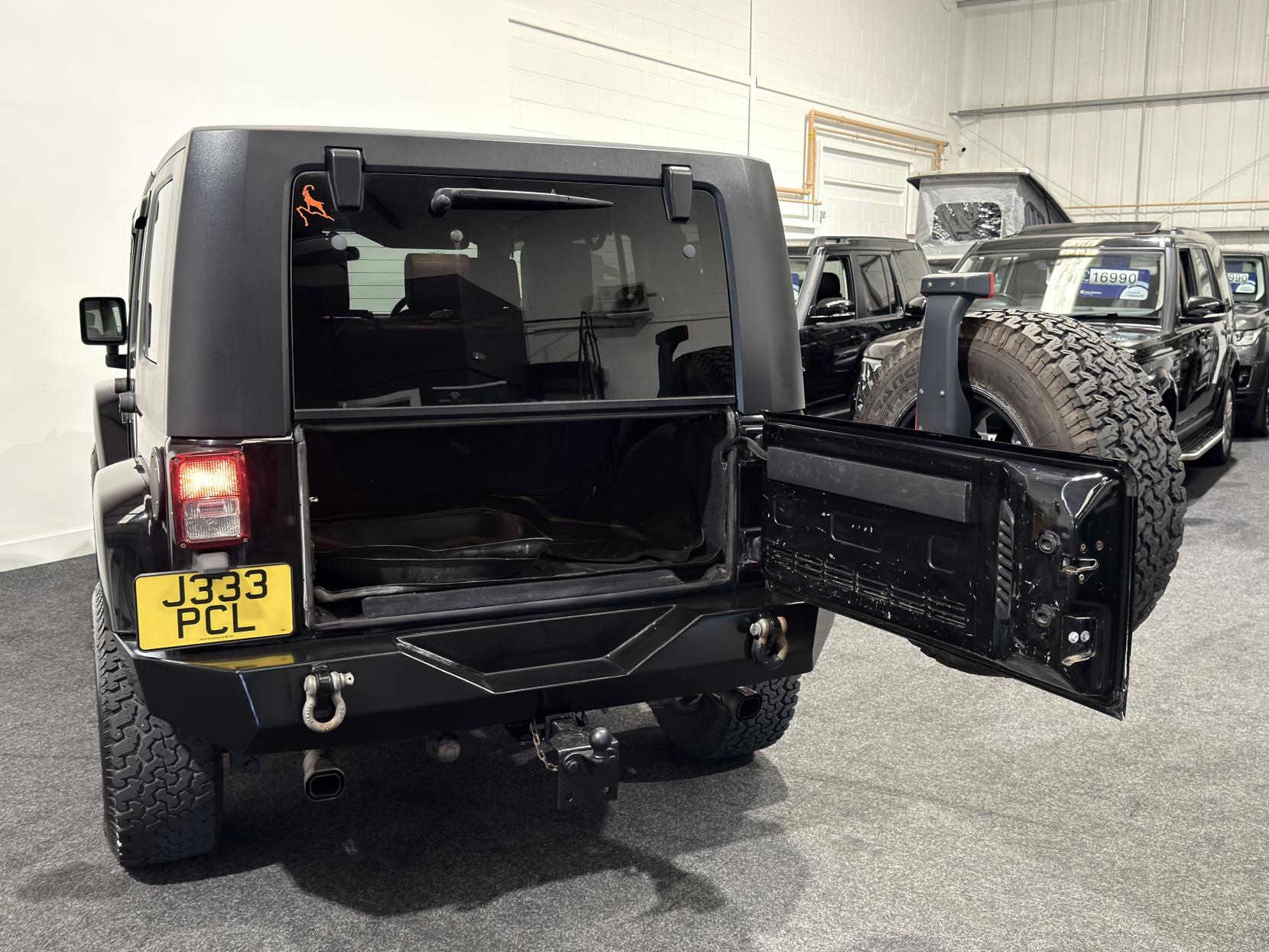 Jeep Wrangler 2.8 CRD Ultimate Unlimited SUV 4dr Diesel Auto 4WD Euro 4 (174 bhp)