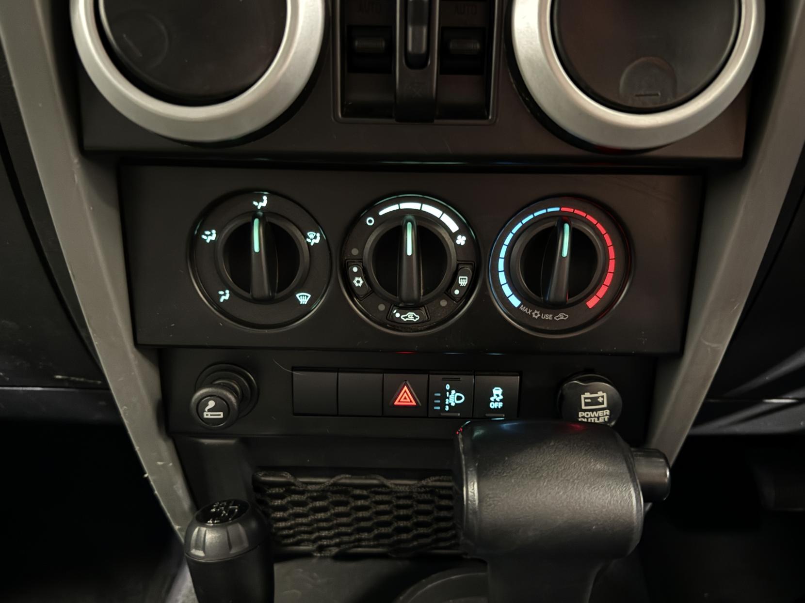 Jeep Wrangler 2.8 CRD Ultimate Unlimited SUV 4dr Diesel Auto 4WD Euro 4 (174 bhp)