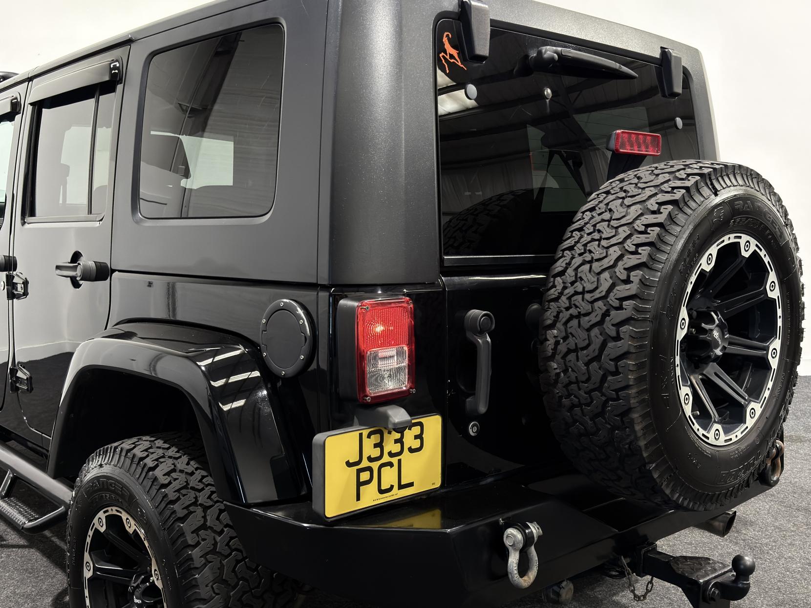 Jeep Wrangler 2.8 CRD Ultimate Unlimited SUV 4dr Diesel Auto 4WD Euro 4 (174 bhp)