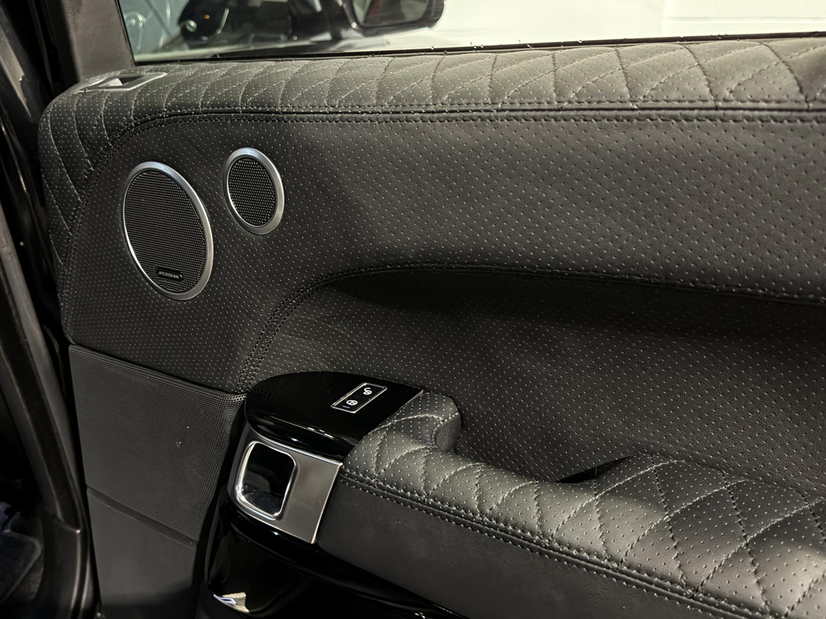 Land Rover Range Rover 5.0 V8 Autobiography SUV 5dr Petrol Auto 4WD Euro 5 (s/s) (510 ps)