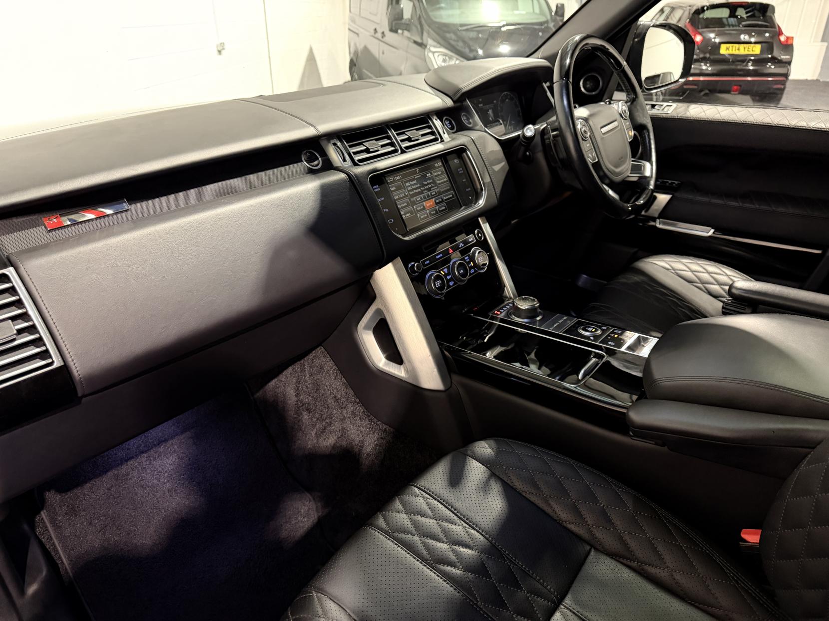 Land Rover Range Rover 5.0 V8 Autobiography SUV 5dr Petrol Auto 4WD Euro 5 (s/s) (510 ps)