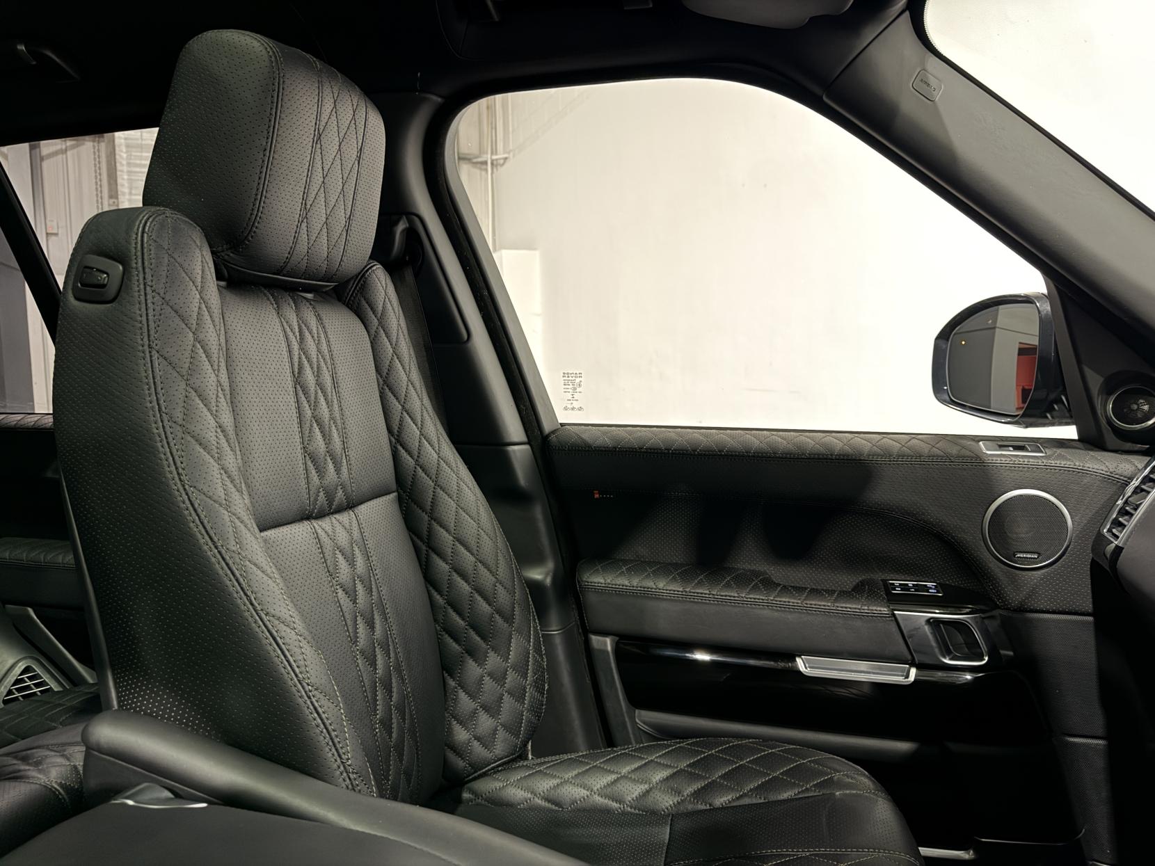 Land Rover Range Rover 5.0 V8 Autobiography SUV 5dr Petrol Auto 4WD Euro 5 (s/s) (510 ps)