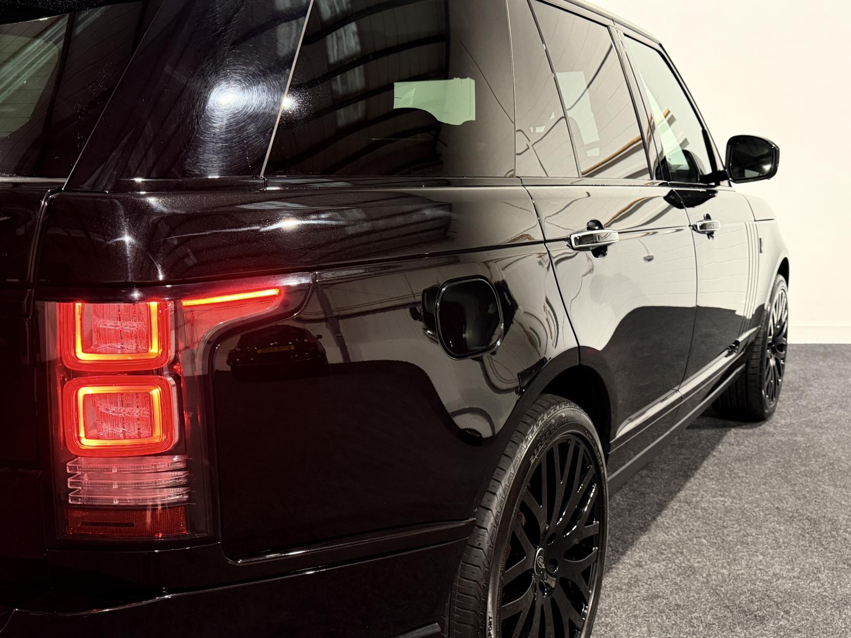 Land Rover Range Rover 5.0 V8 Autobiography SUV 5dr Petrol Auto 4WD Euro 5 (s/s) (510 ps)