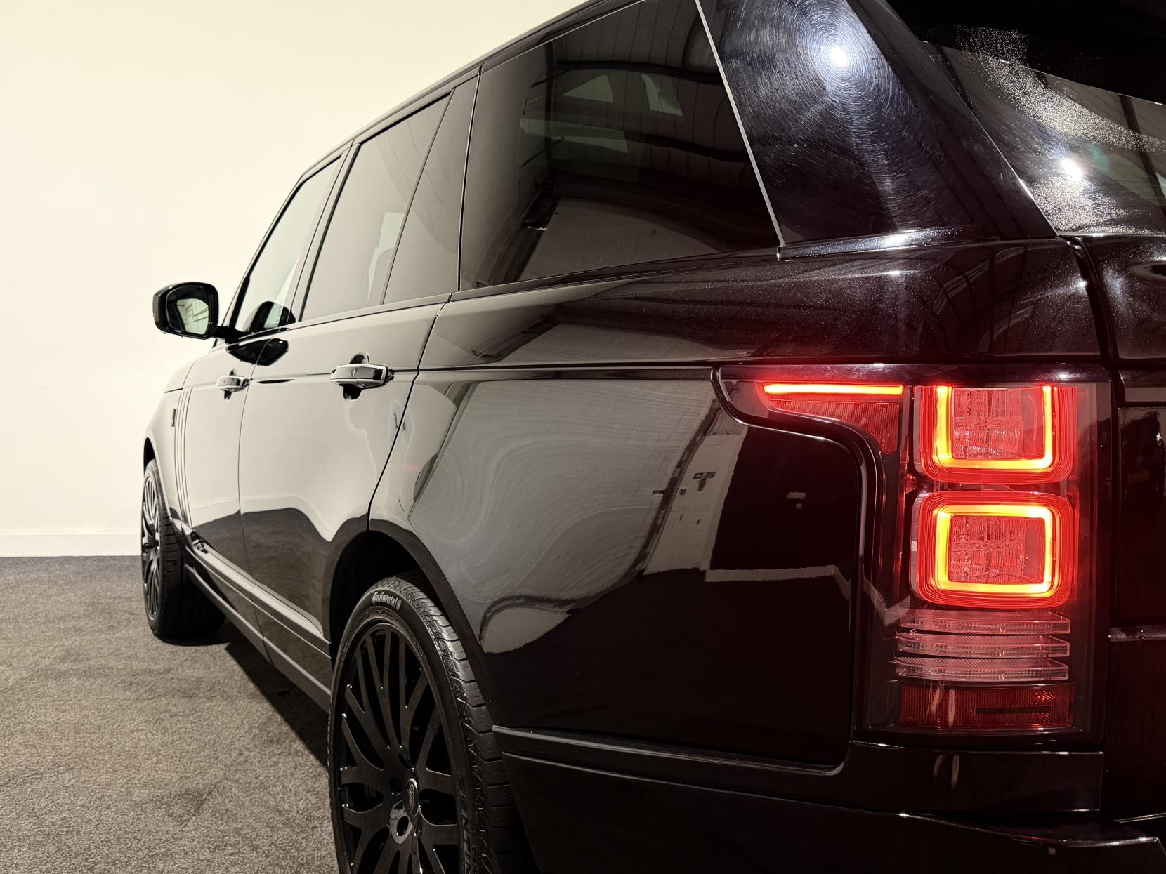 Land Rover Range Rover 5.0 V8 Autobiography SUV 5dr Petrol Auto 4WD Euro 5 (s/s) (510 ps)