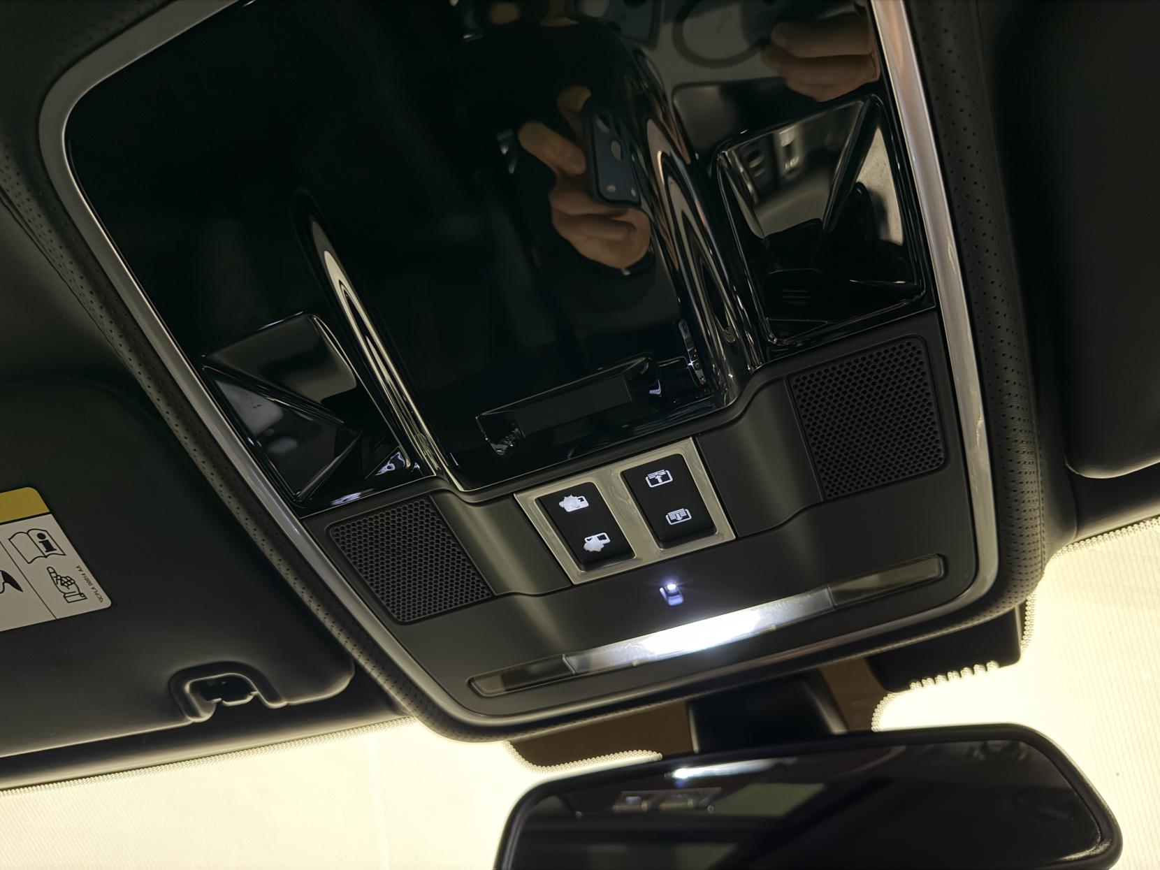 Land Rover Range Rover 5.0 V8 Autobiography SUV 5dr Petrol Auto 4WD Euro 5 (s/s) (510 ps)