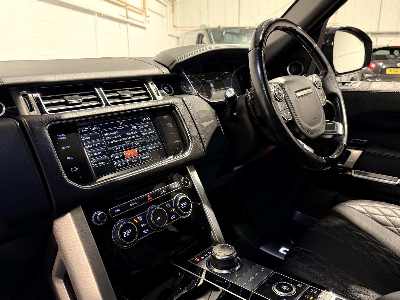 Land Rover Range Rover 5.0 V8 Autobiography SUV 5dr Petrol Auto 4WD Euro 5 (s/s) (510 ps)