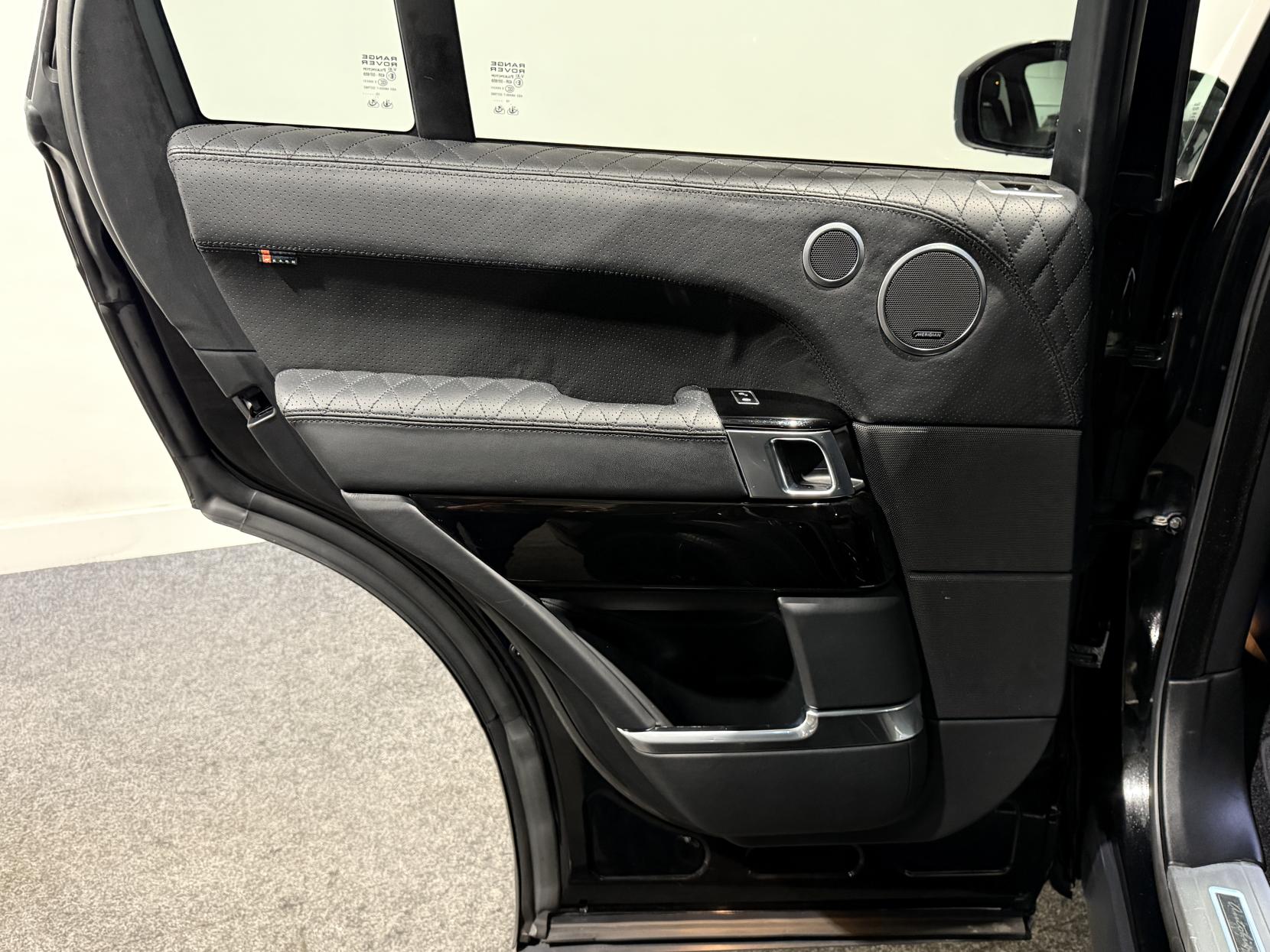 Land Rover Range Rover 5.0 V8 Autobiography SUV 5dr Petrol Auto 4WD Euro 5 (s/s) (510 ps)