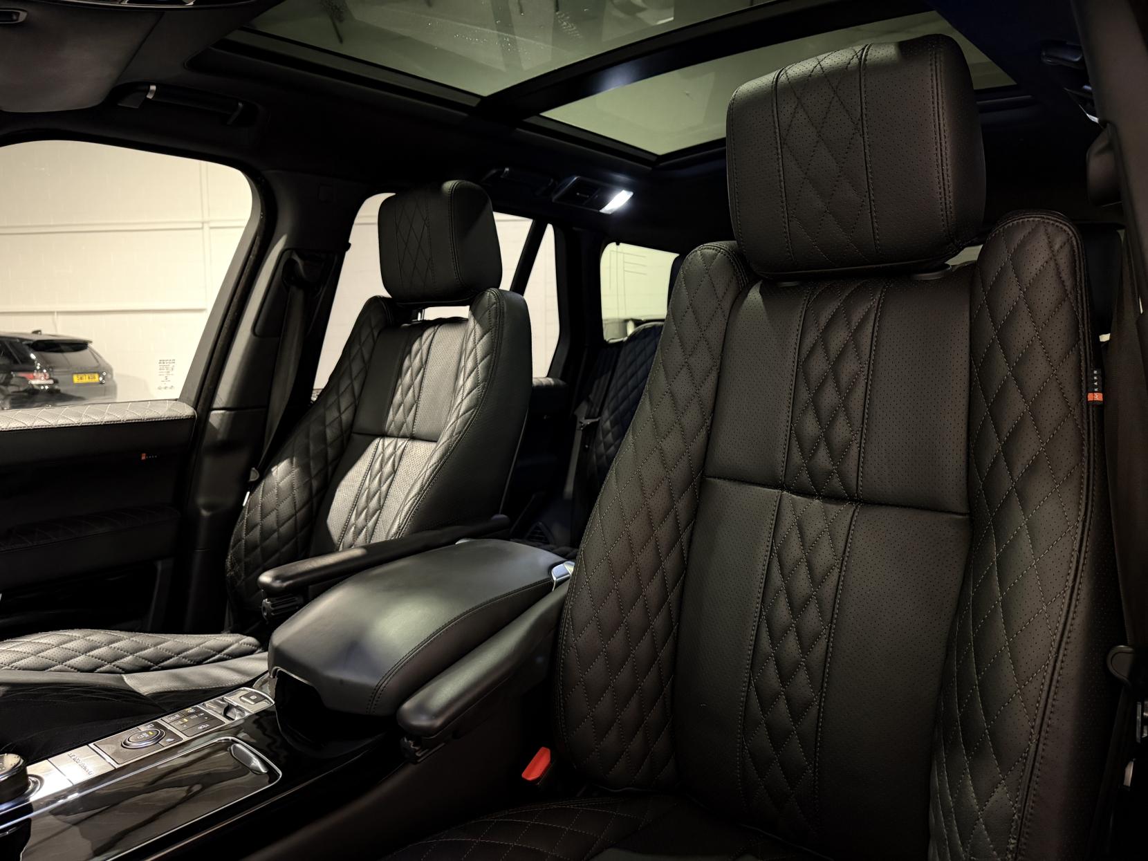 Land Rover Range Rover 5.0 V8 Autobiography SUV 5dr Petrol Auto 4WD Euro 5 (s/s) (510 ps)