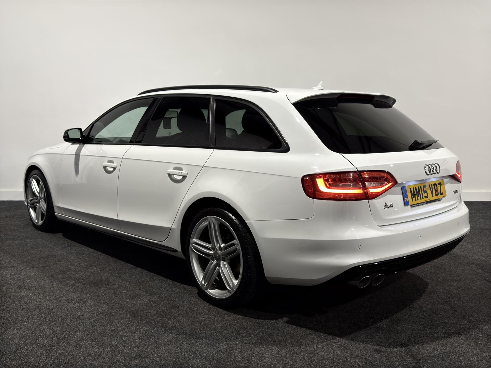 Audi A4 Avant 2.0 TDI Black Edition Estate 5dr Diesel Multitronic Euro 6 (s/s) (Nav) (190 ps)