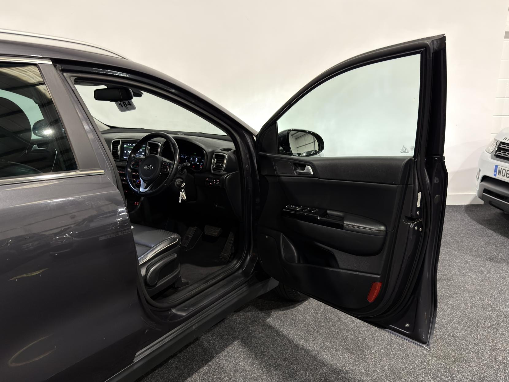 Kia Sportage 2.0 CRDi KX-3 SUV 5dr Diesel Auto AWD Euro 6 (134 bhp)