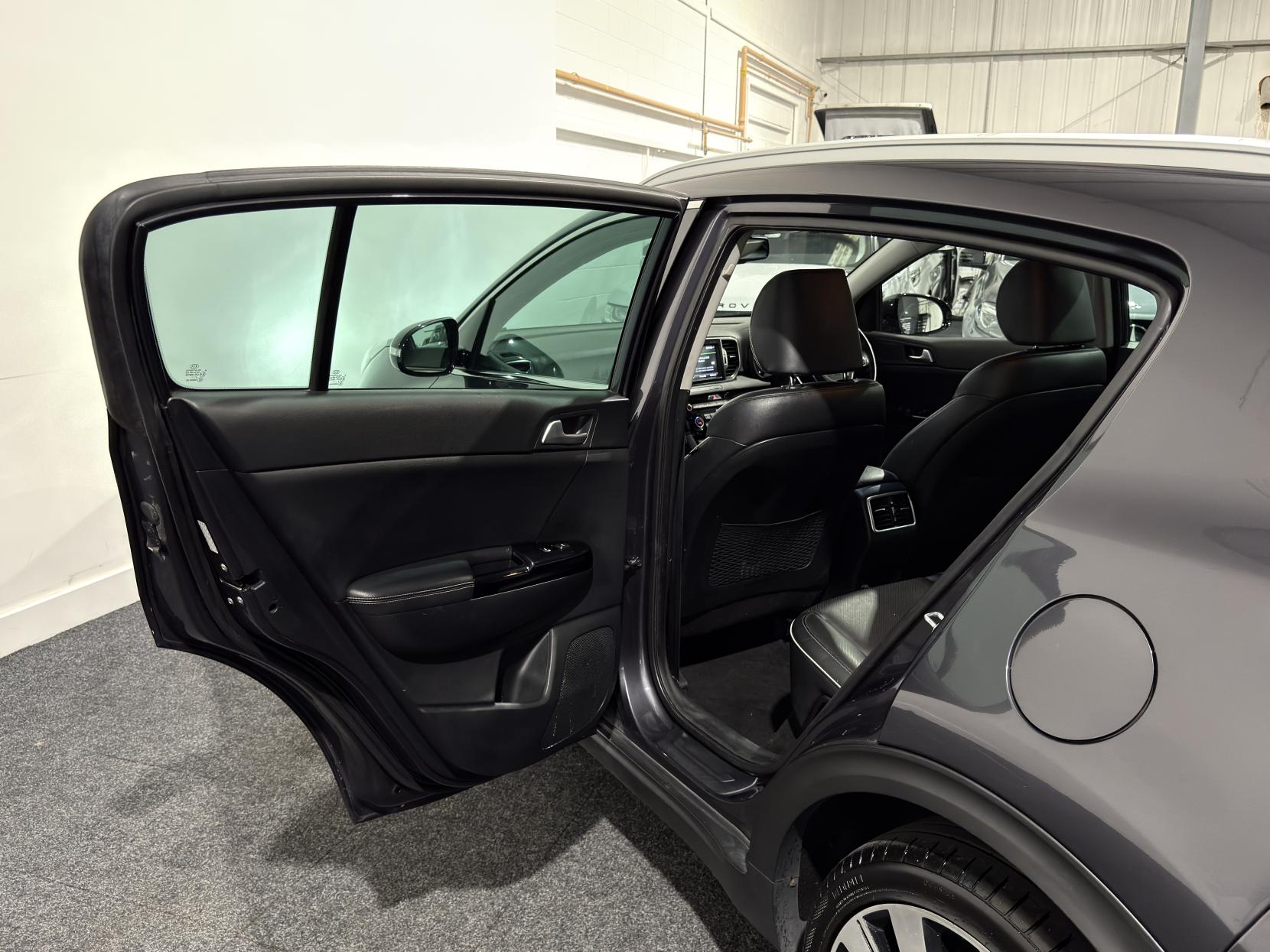 Kia Sportage 2.0 CRDi KX-3 SUV 5dr Diesel Auto AWD Euro 6 (134 bhp)