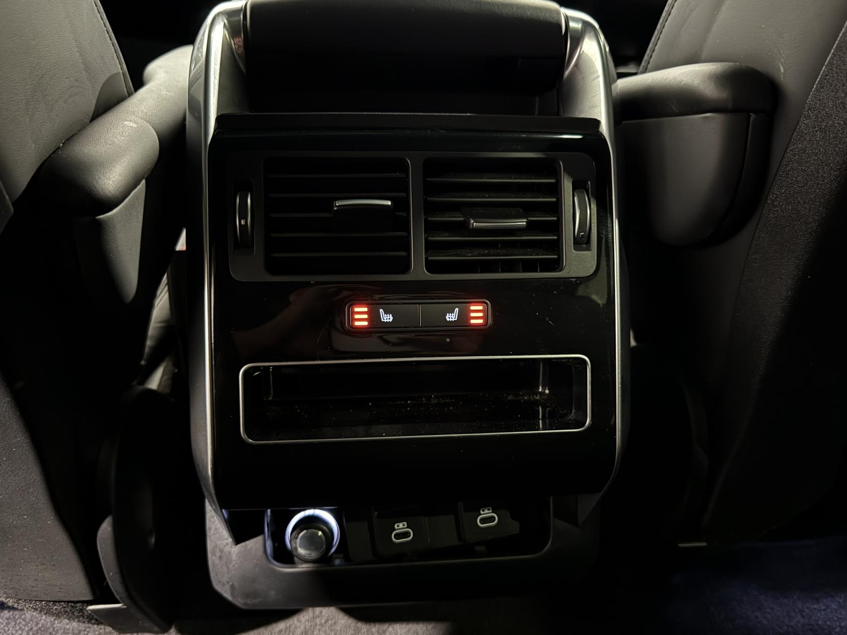 Land Rover Range Rover Sport 3.0 D300 MHEV HSE Dynamic Black SUV 5dr Diesel Auto 4WD Euro 6 (s/s) (300 ps)