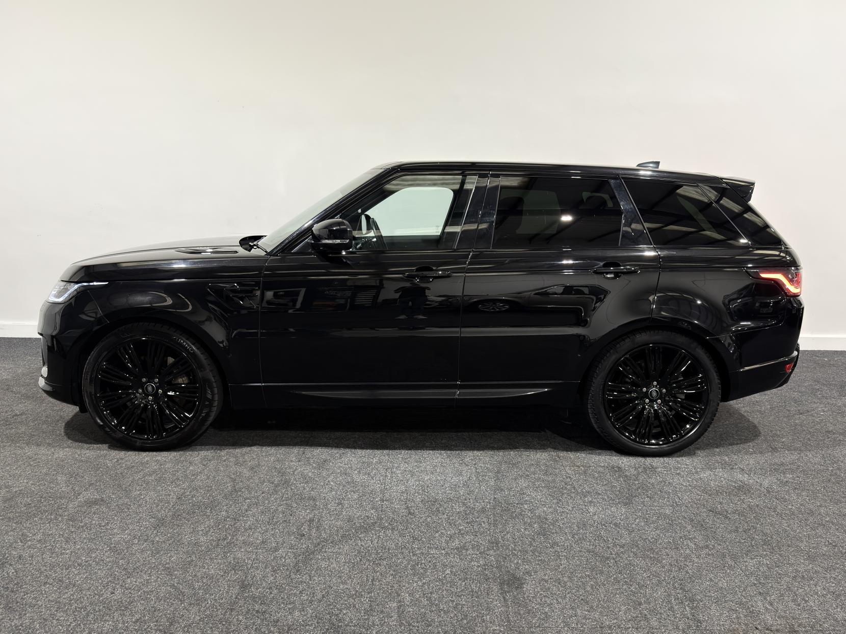 Land Rover Range Rover Sport 3.0 D300 MHEV HSE Dynamic Black SUV 5dr Diesel Auto 4WD Euro 6 (s/s) (300 ps)