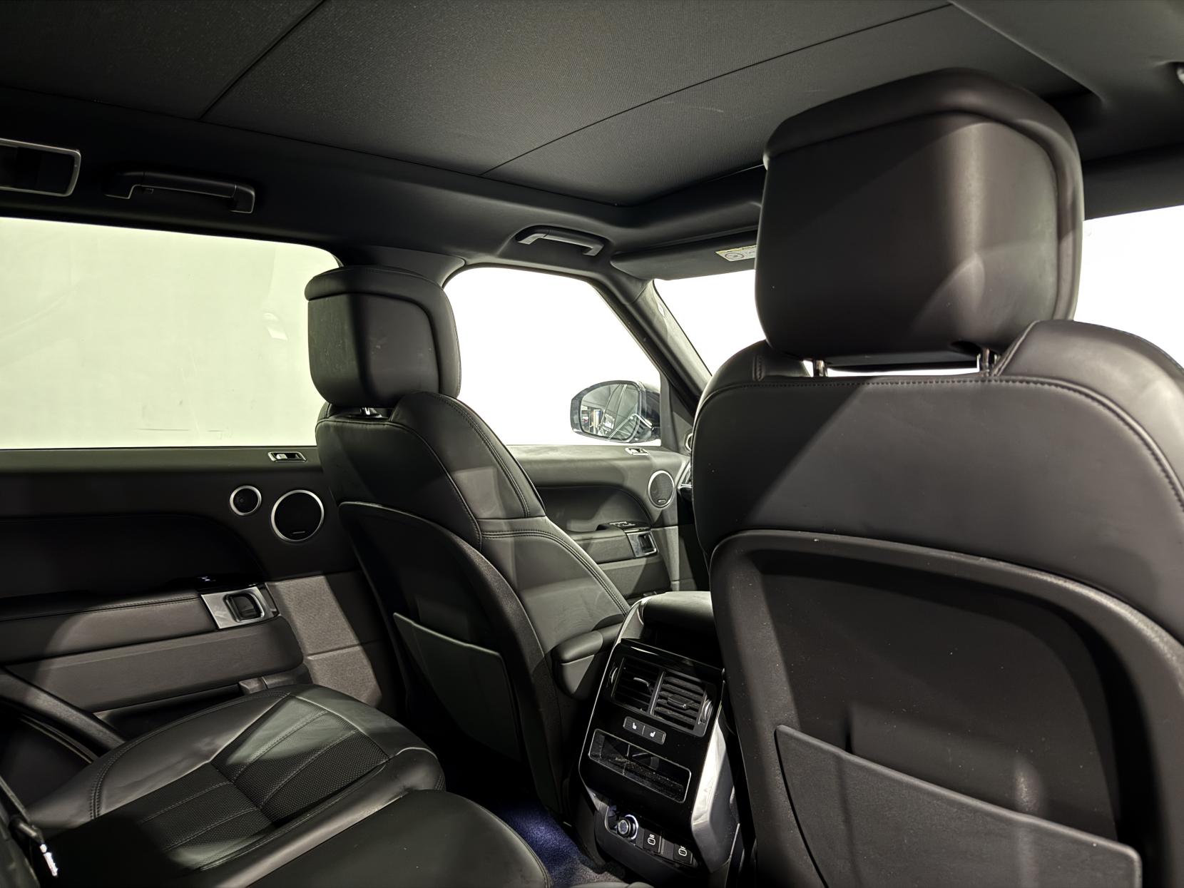 Land Rover Range Rover Sport 3.0 D300 MHEV HSE Dynamic Black SUV 5dr Diesel Auto 4WD Euro 6 (s/s) (300 ps)