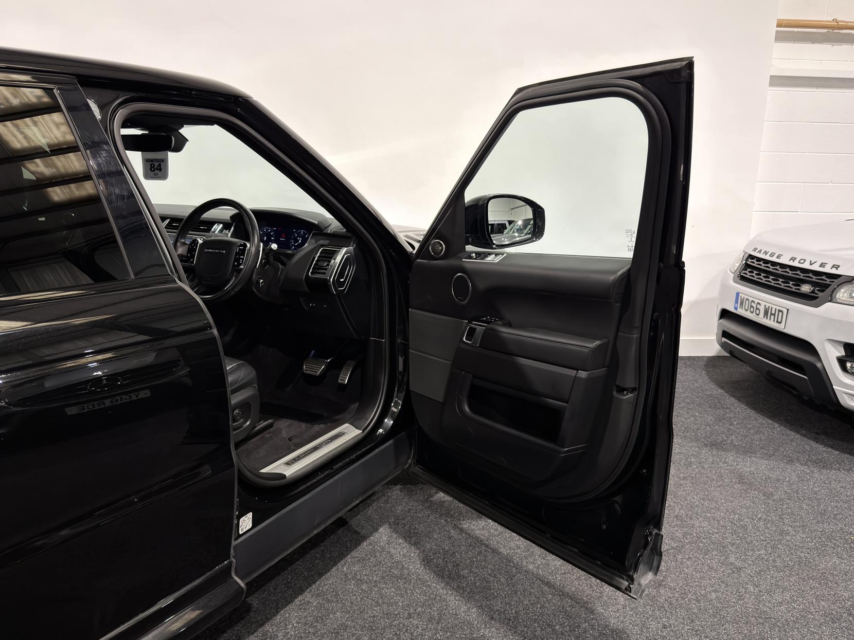 Land Rover Range Rover Sport 3.0 D300 MHEV HSE Dynamic Black SUV 5dr Diesel Auto 4WD Euro 6 (s/s) (300 ps)