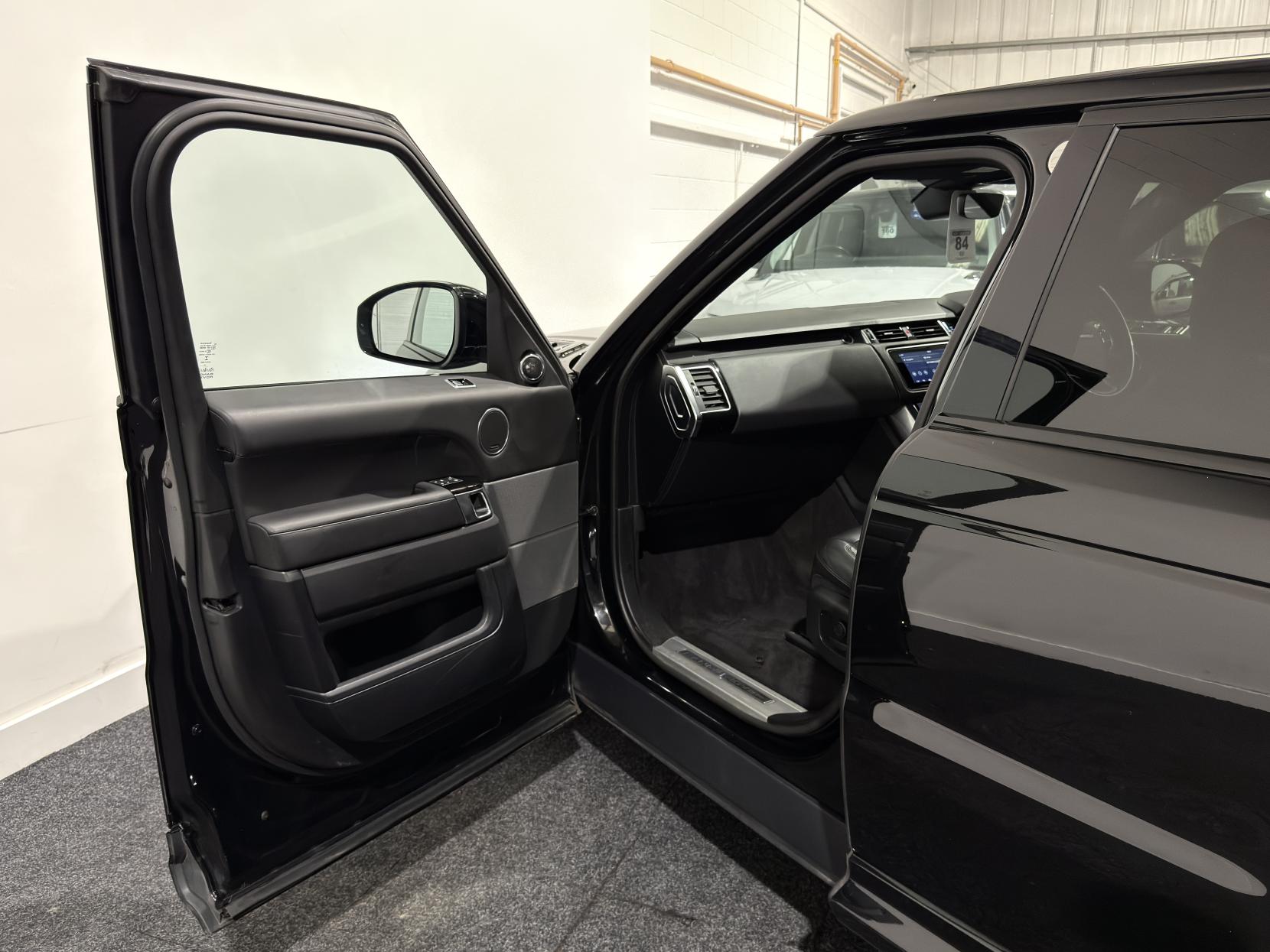Land Rover Range Rover Sport 3.0 D300 MHEV HSE Dynamic Black SUV 5dr Diesel Auto 4WD Euro 6 (s/s) (300 ps)
