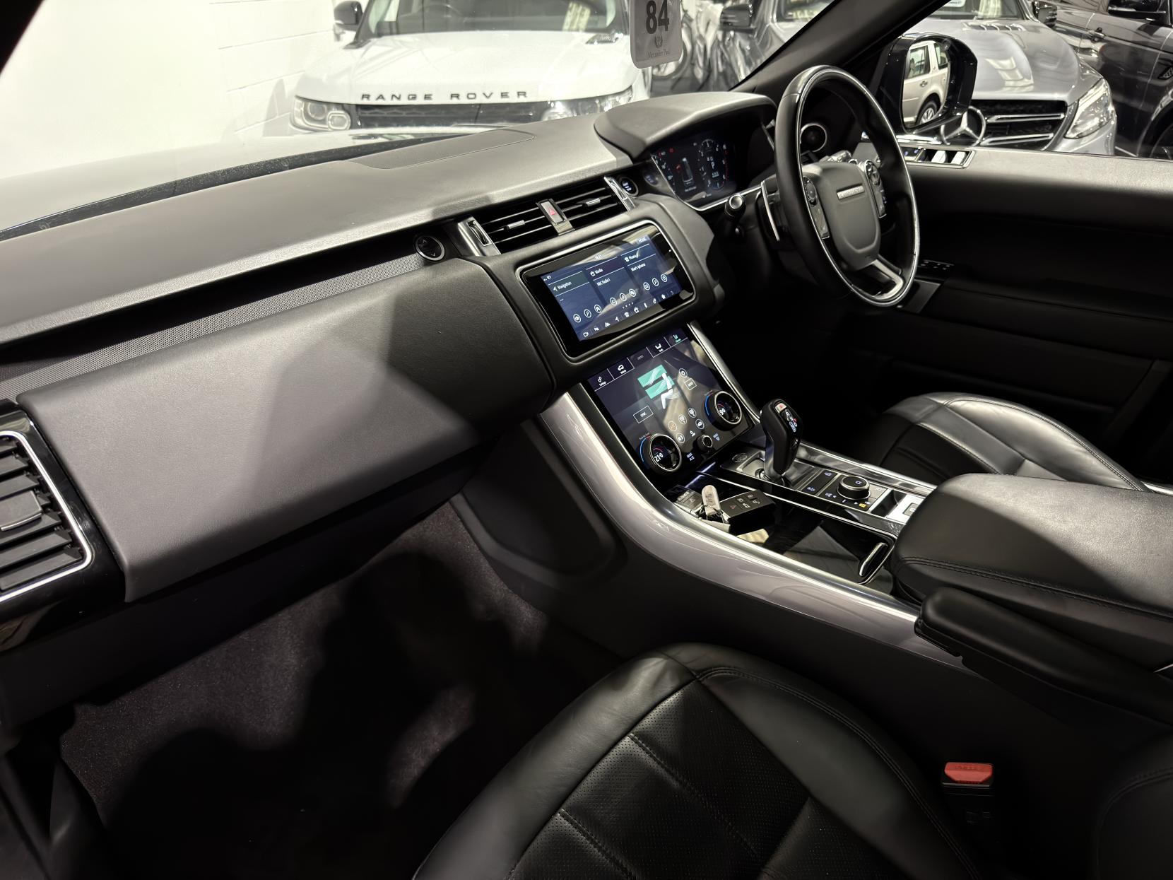 Land Rover Range Rover Sport 3.0 D300 MHEV HSE Dynamic Black SUV 5dr Diesel Auto 4WD Euro 6 (s/s) (300 ps)