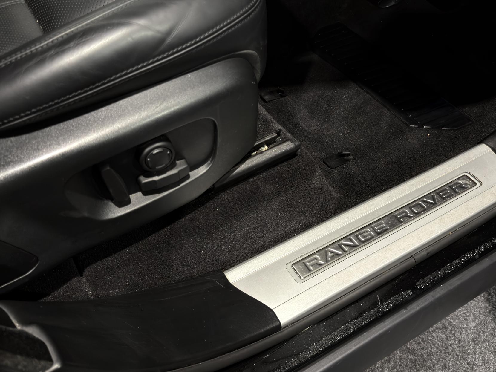 Land Rover Range Rover Sport 3.0 D300 MHEV HSE Dynamic Black SUV 5dr Diesel Auto 4WD Euro 6 (s/s) (300 ps)
