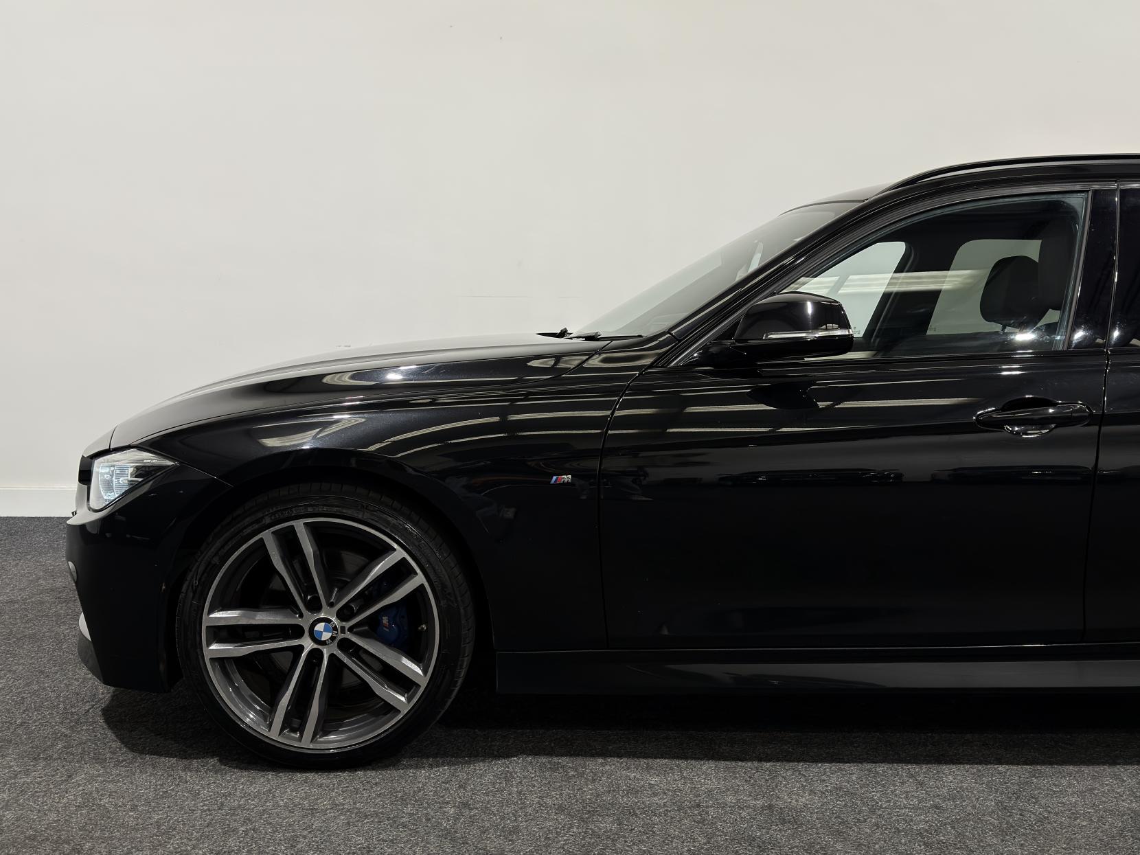 BMW 3 Series 2.0 320d M Sport Shadow Edition Touring 5dr Diesel Auto Euro 6 (s/s) (190 ps)