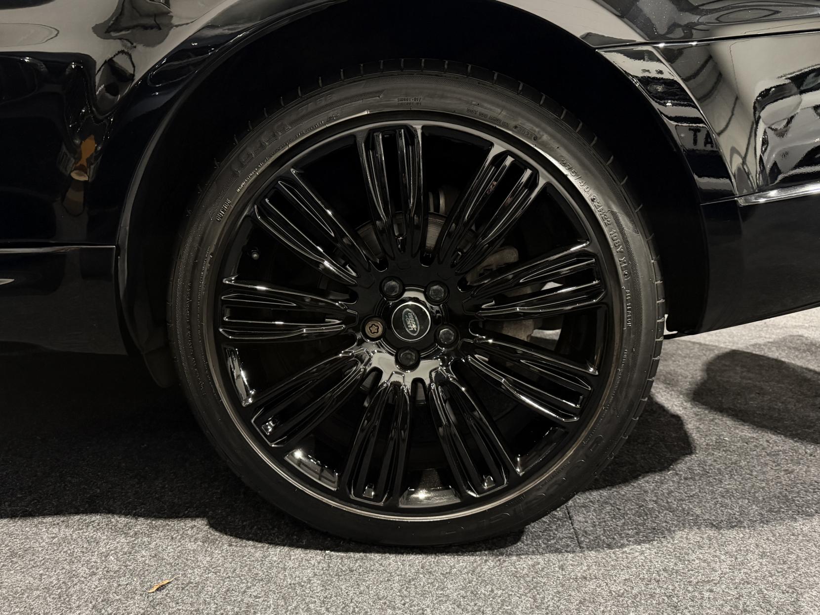 Land Rover Range Rover Sport 3.0 SD V6 Autobiography Dynamic SUV 5dr Diesel Auto 4WD Euro 6 (s/s) (306 ps)