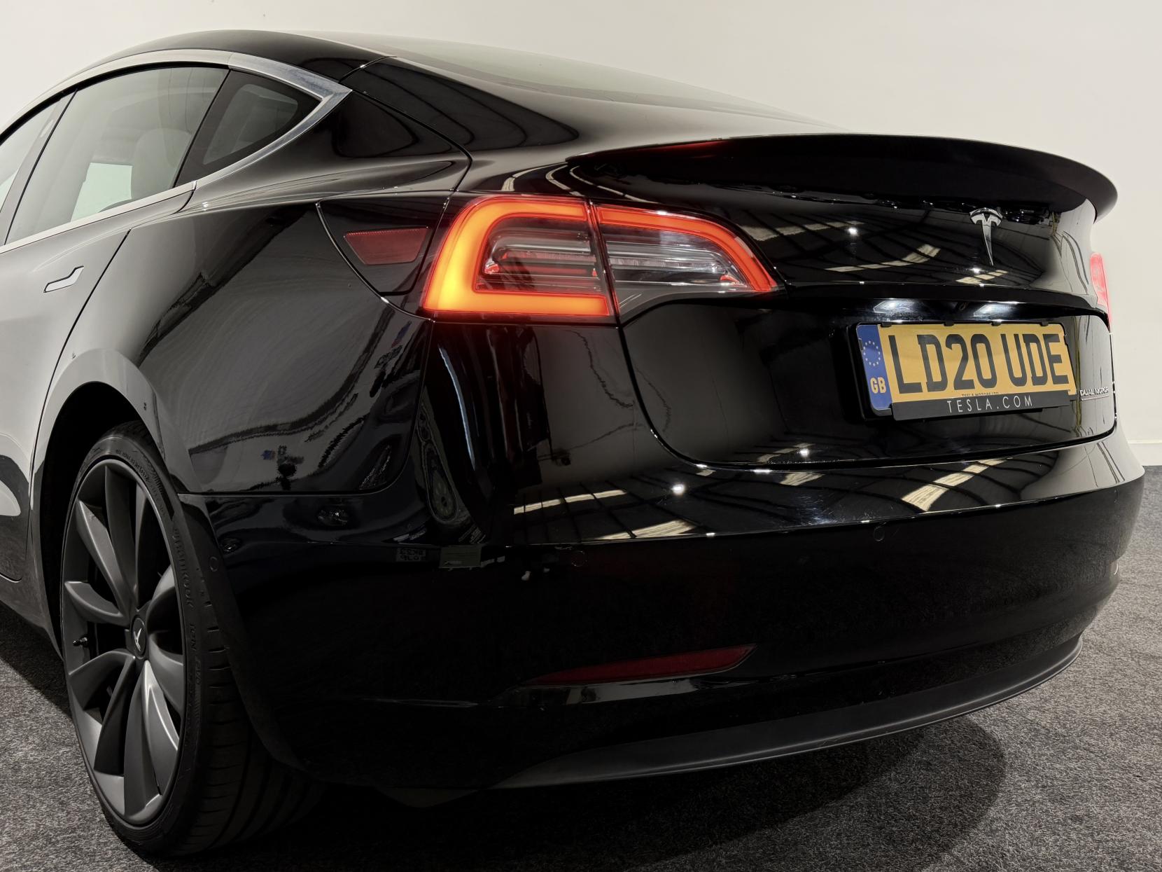 Tesla Model 3 (Dual Motor) Performance Saloon 4dr Electric Auto 4WDE (Performance Upgrade) (449 bhp)