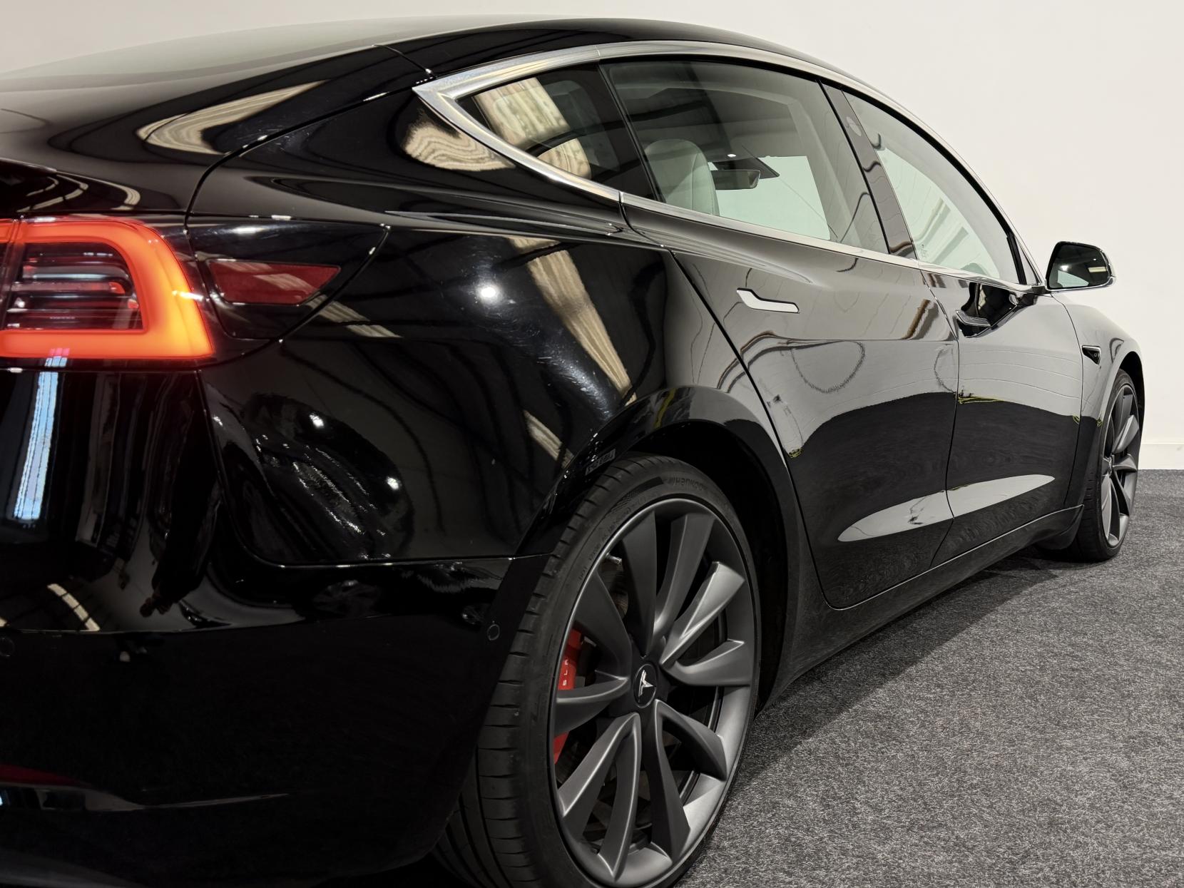 Tesla Model 3 (Dual Motor) Performance Saloon 4dr Electric Auto 4WDE (Performance Upgrade) (449 bhp)