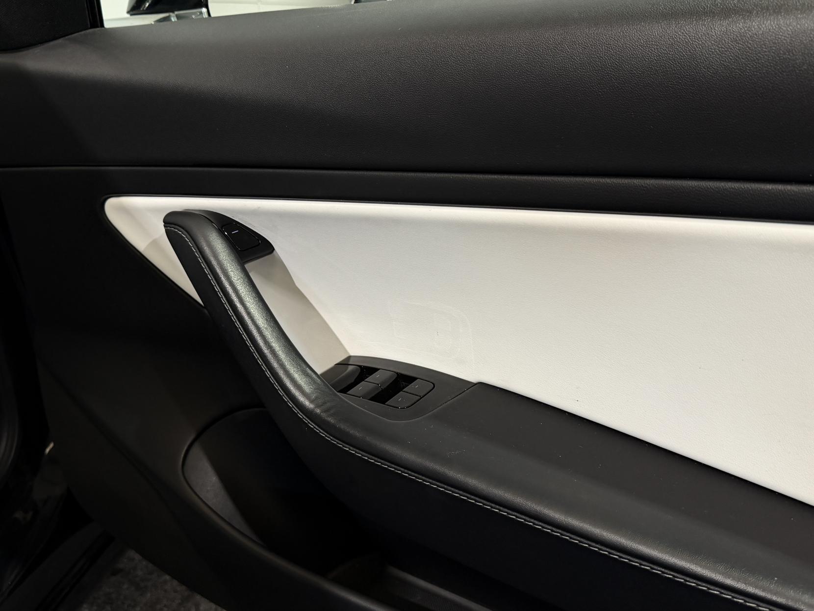 Tesla Model 3 (Dual Motor) Performance Saloon 4dr Electric Auto 4WDE (Performance Upgrade) (449 bhp)